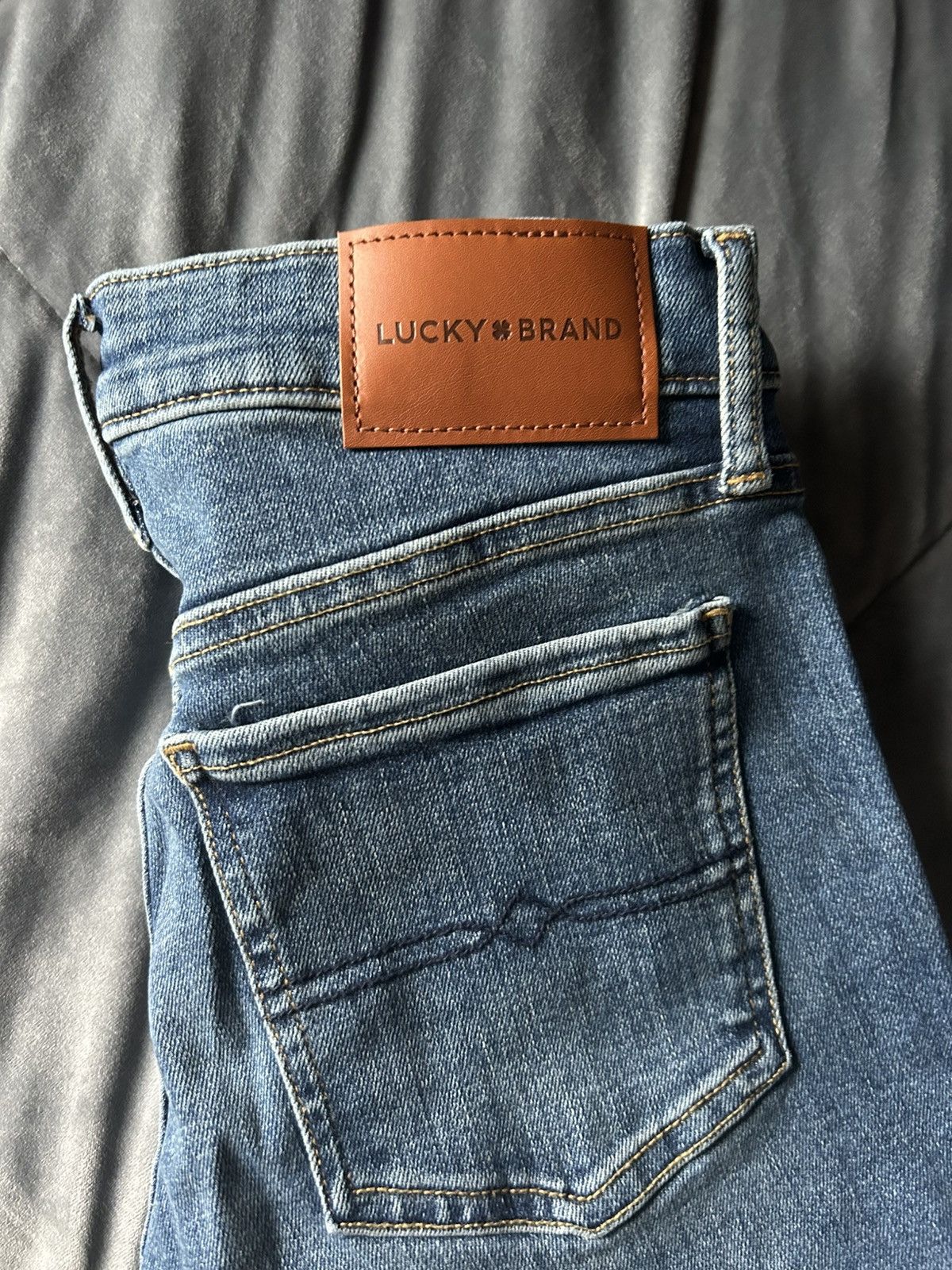 Lucky Brand Lucky brand mid rise flare Size 28" / US 6 / IT 42 - 2 Thumbnail