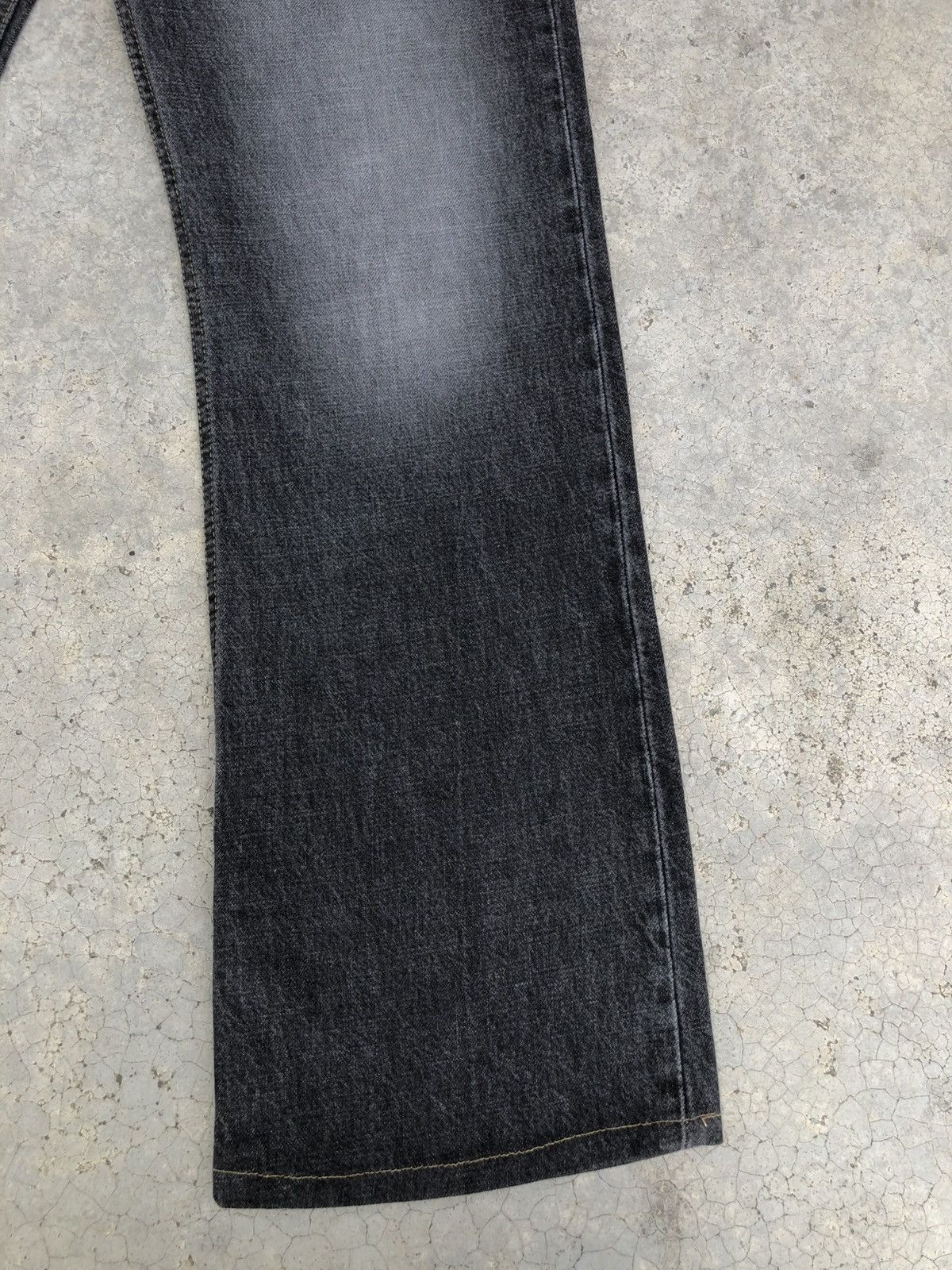 Levi's Flared Levis 507 Bootcut Distressed Jeans Size US 33 - 6 Thumbnail