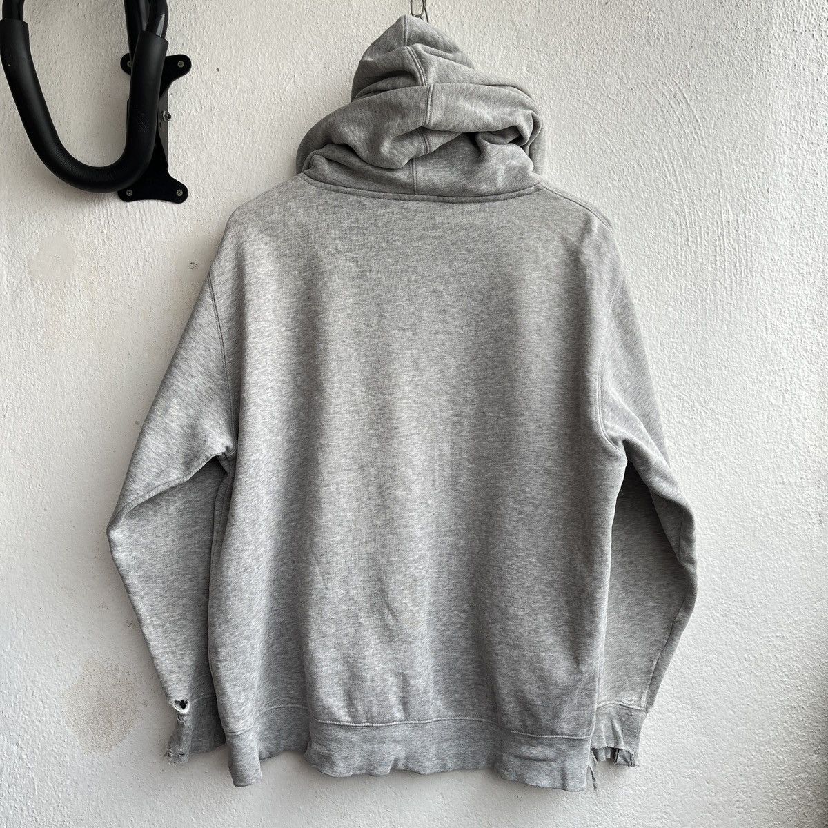 VINTAGE STUSSY SKULL BIG LOGO FRONT DISTRESSED HOODIE