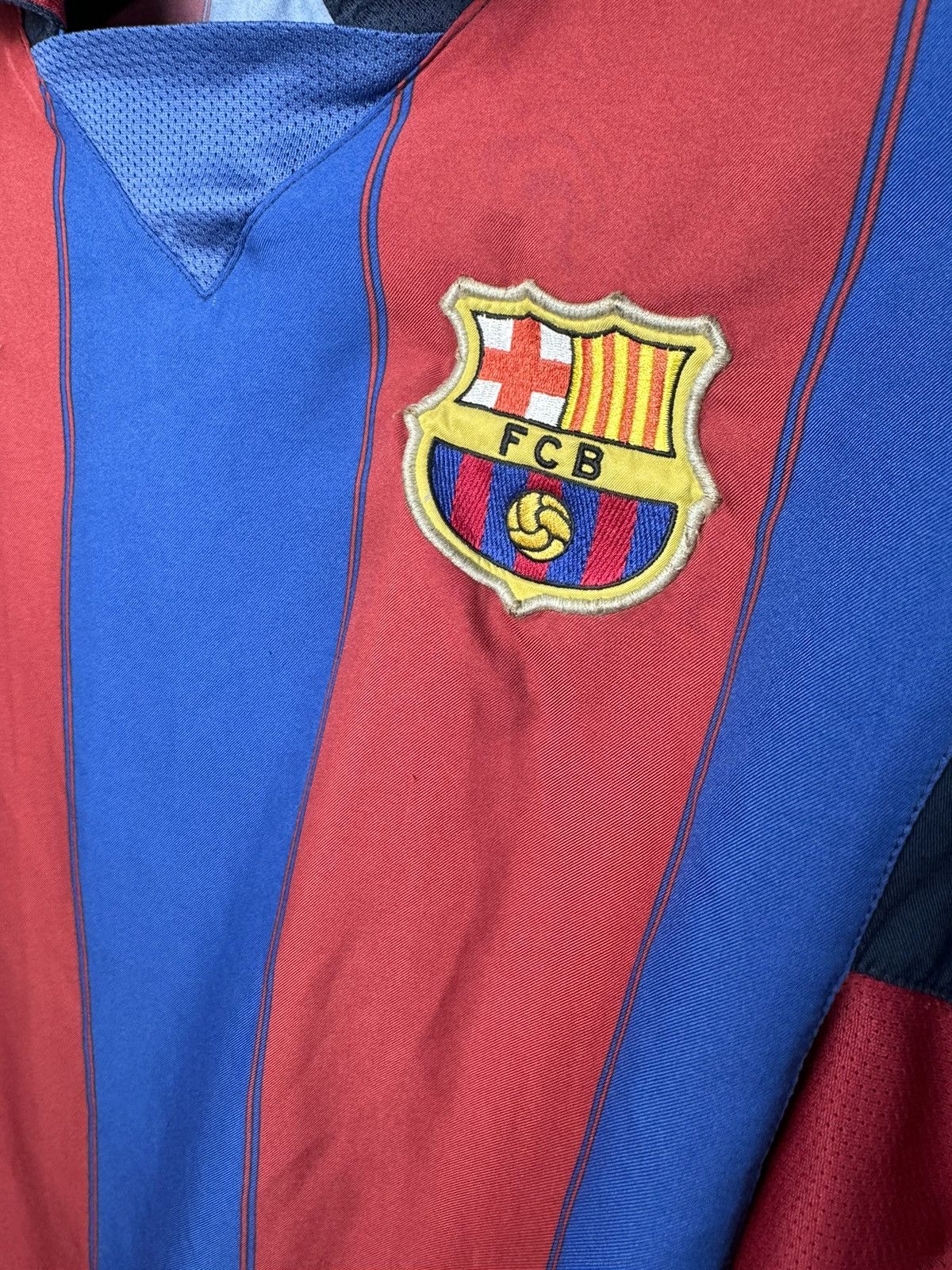 Nike Barcelona FC Nike 2003/04 Izagaren 7 Vintage Football Shirt Size US S / EU 44-46 / 1 - 13 Thumbnail