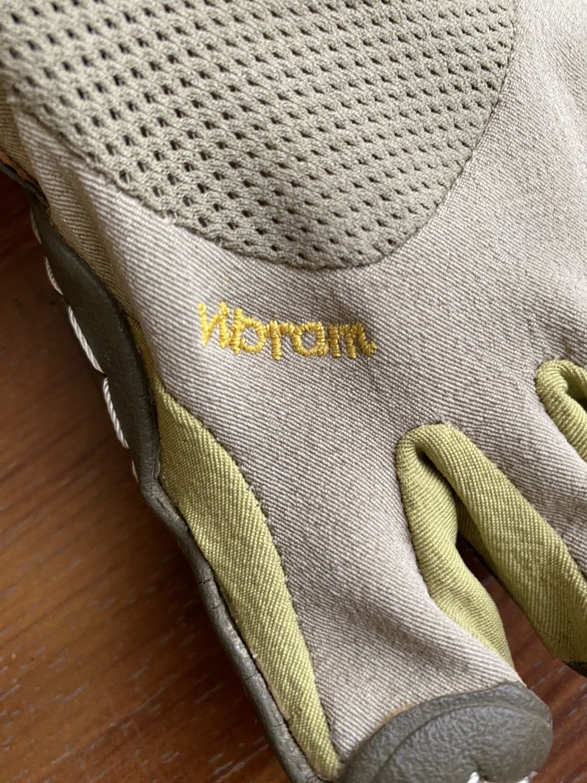 Vibram Vibram Five Fingers grey shoes Size US 10 / IT 40 - 10 Thumbnail