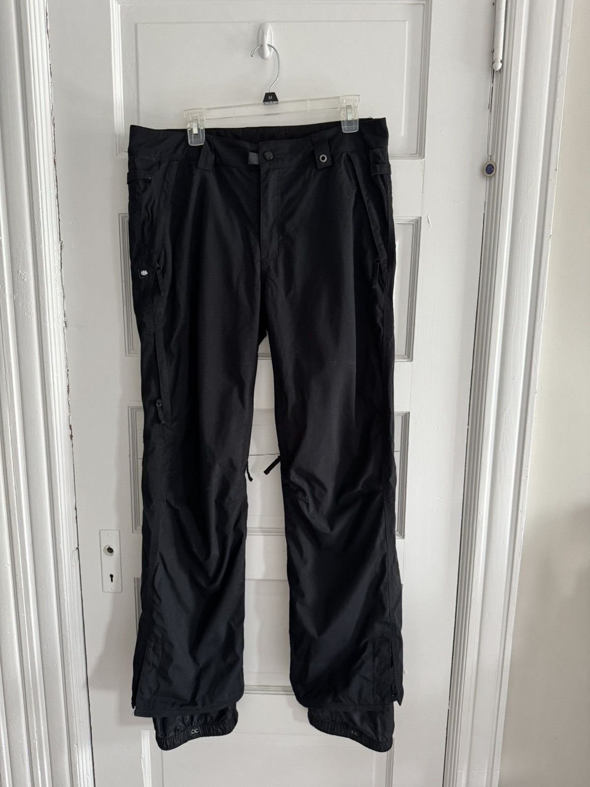 686 686 Mens Waterproof Snowpants - Medium Size US 30 / EU 46 - 1 Thumbnail