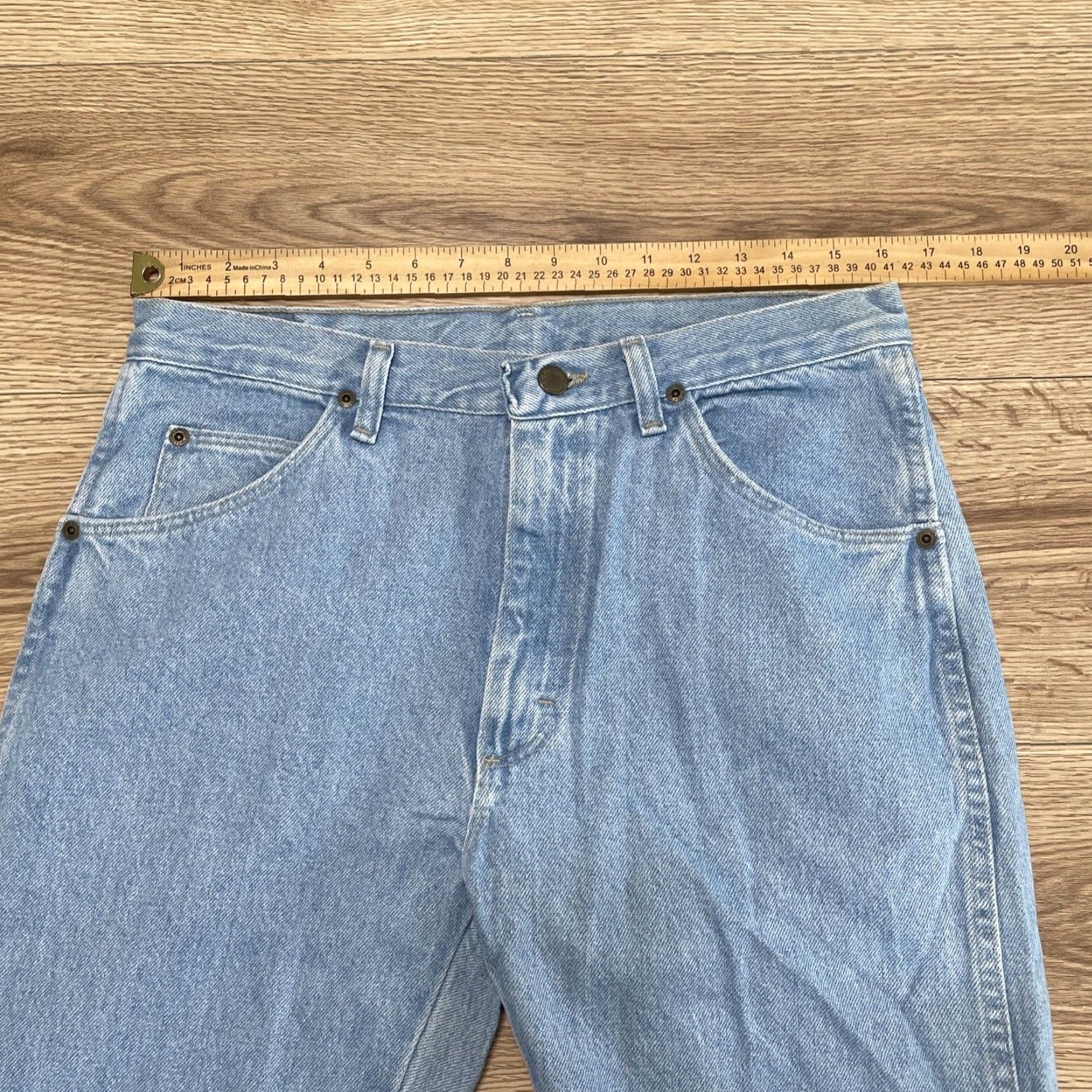 Wrangler WRANGLER Light Wash Straight Leg Jeans Size 32x32 Mens Blue Size US 32 / EU 48 - 3 Thumbnail