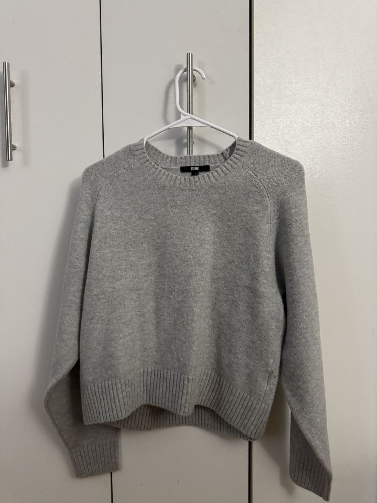 Uniqlo Uniqlo souffle yarn light grey crew neck sweater Size S / US 4 / IT 40 - 4 Thumbnail