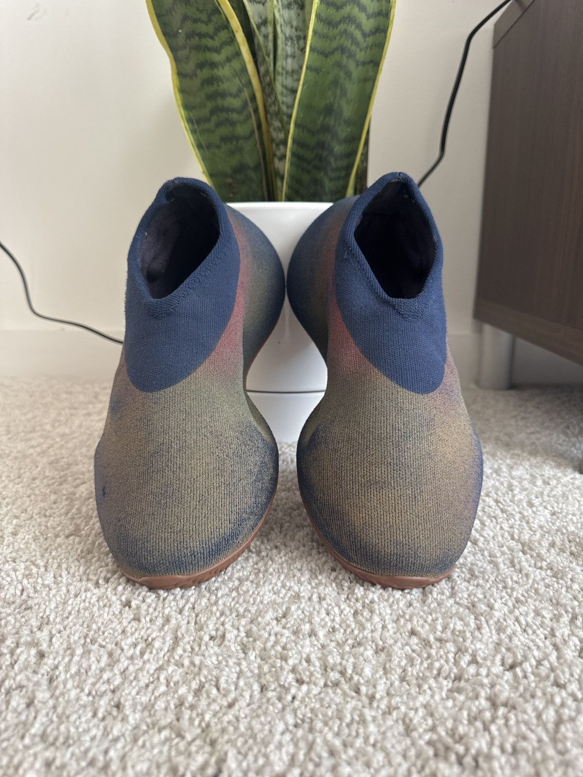 Yeezy adidas Yeezy Knit RNR “Fade Indigo” Size US 9.5 / EU 42-43 - 3 Thumbnail