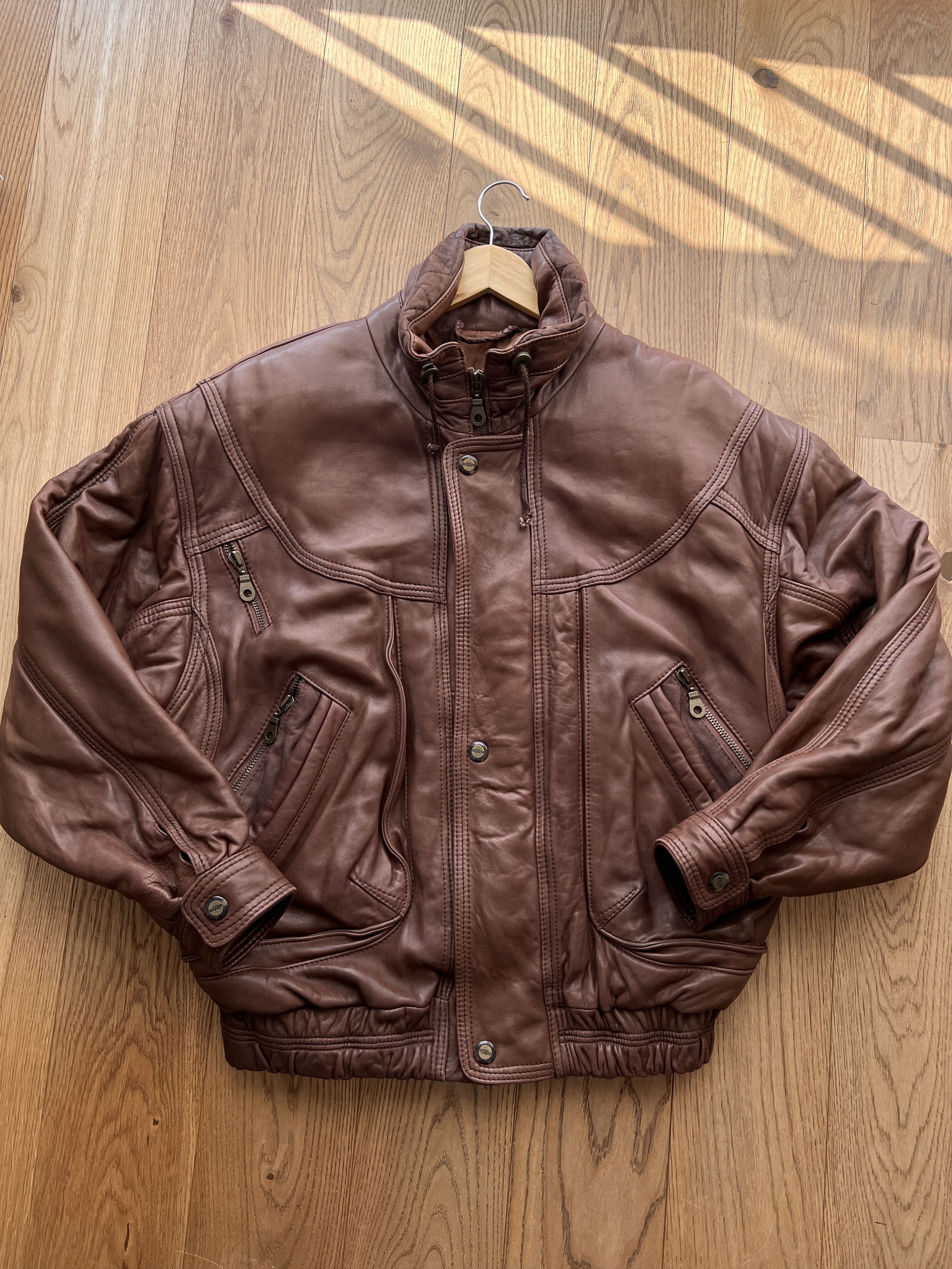 Vintage 90s leather bomber jacket boxy baggy fit y2k archive