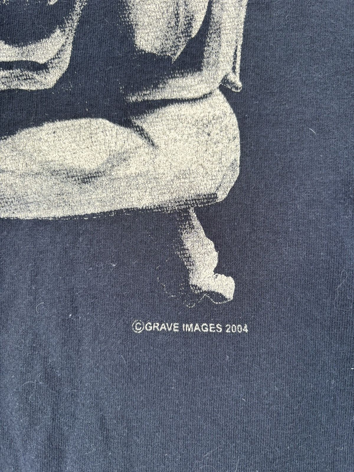 Band Tees Vintage Y2K 2004 Grave Images T Shirt Size US L / EU 52-54 / 3 - 3 Thumbnail