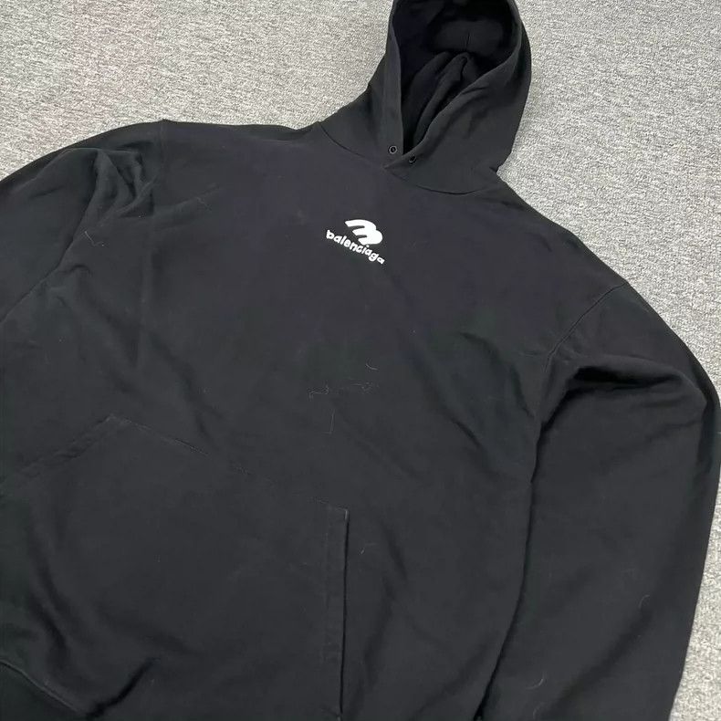 Balenciaga Balenciaga Front and back graffiti logo hooded sweater Size US XS / EU 42 / 0 - 3 Thumbnail