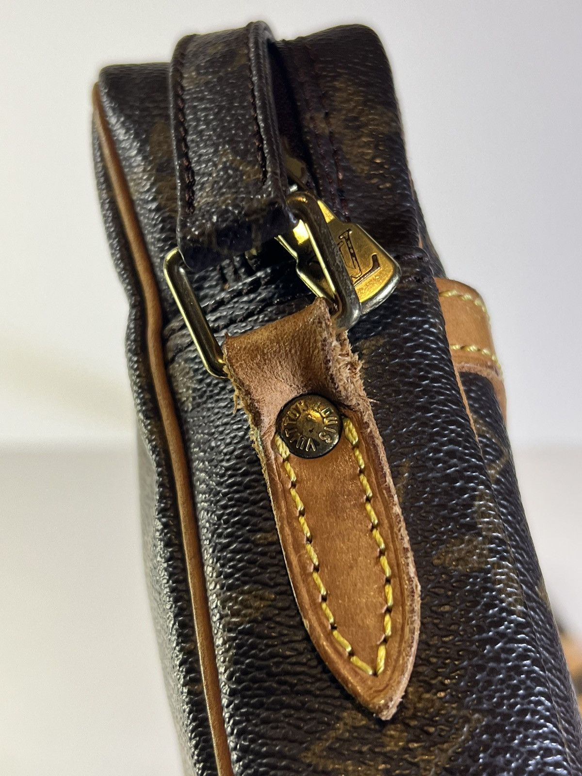 Louis Vuitton Louis Vuitton Monogram Danube Crossbody Canvas Shoulder Bag Size ONE SIZE - 4 Thumbnail