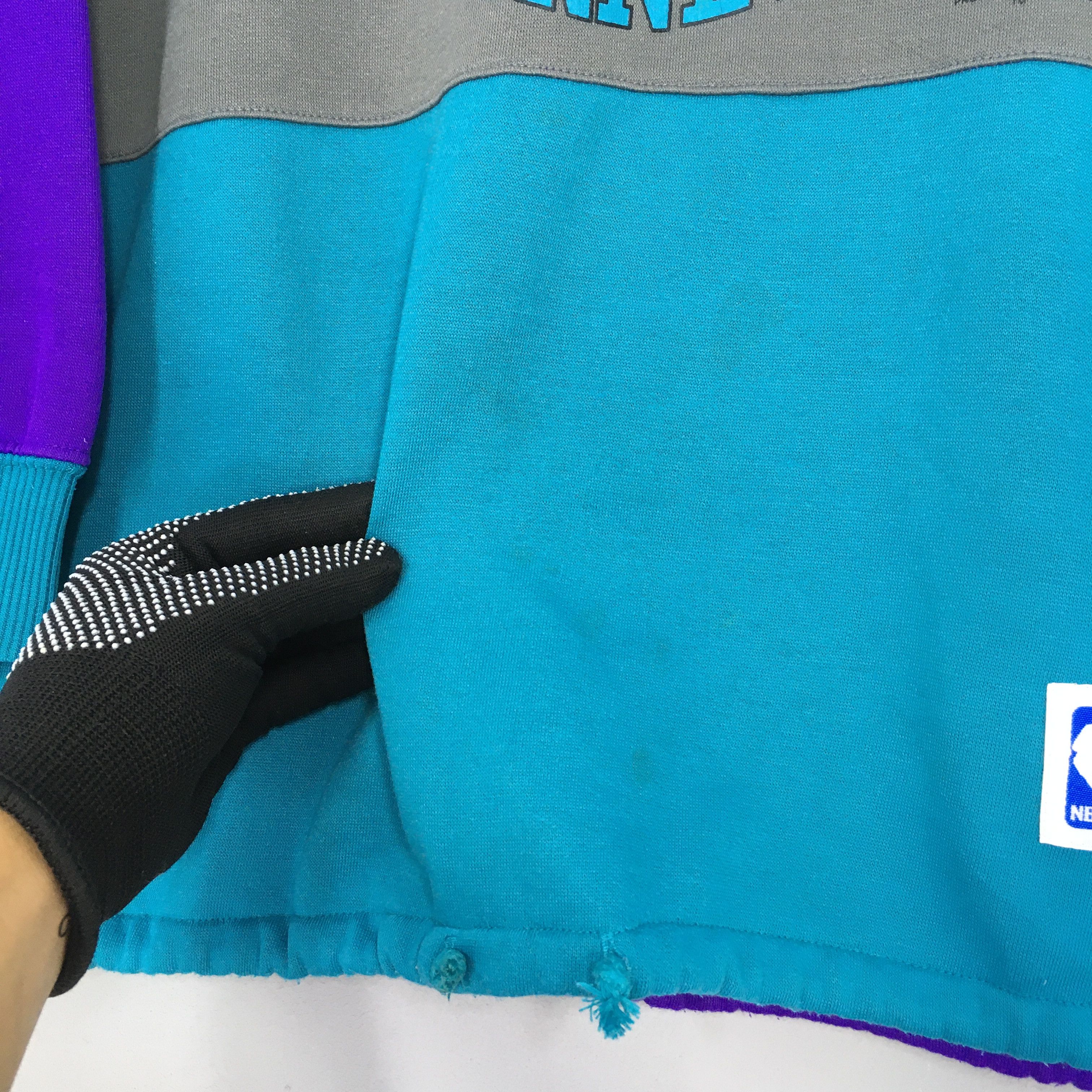 Logo Athletic × NBA × Vintage Vintage 90s Charlotte Hornets NBA Sweatshirt Medium Size US M / EU 48-50 / 2 - 6 Thumbnail