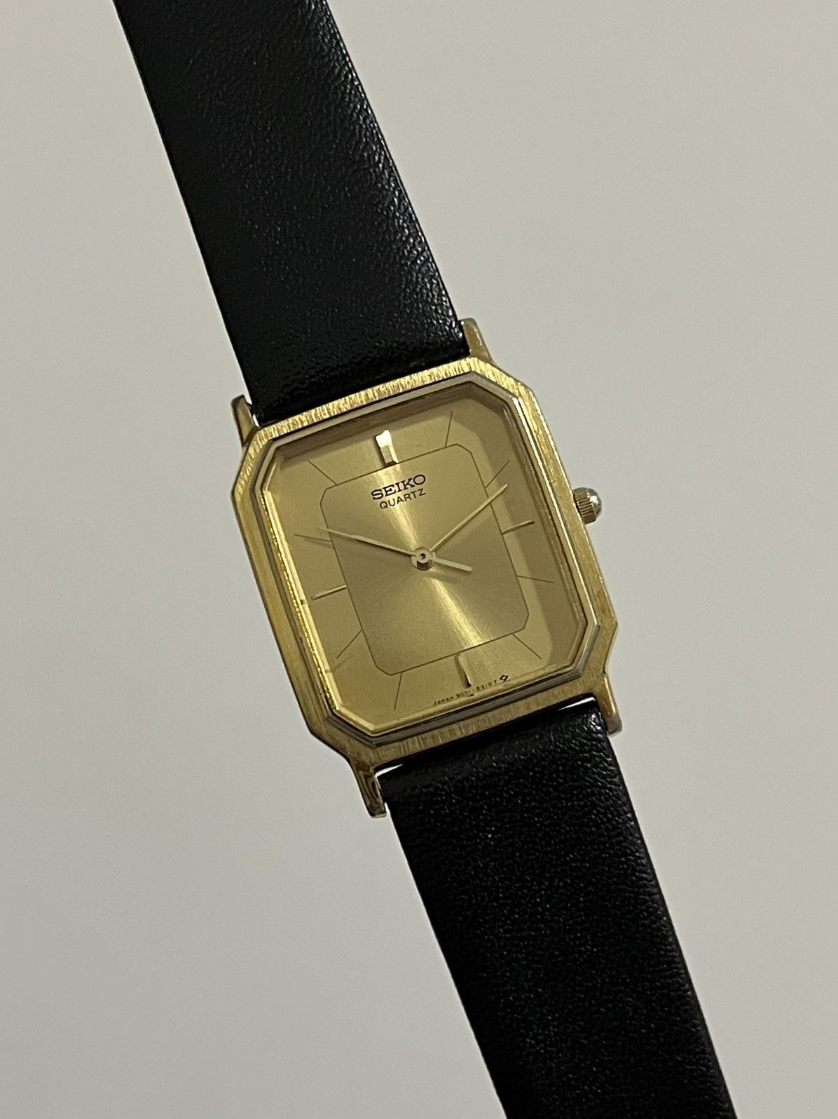 Seiko × Vintage vintage seiko tank stepped bezel | ref: 9021