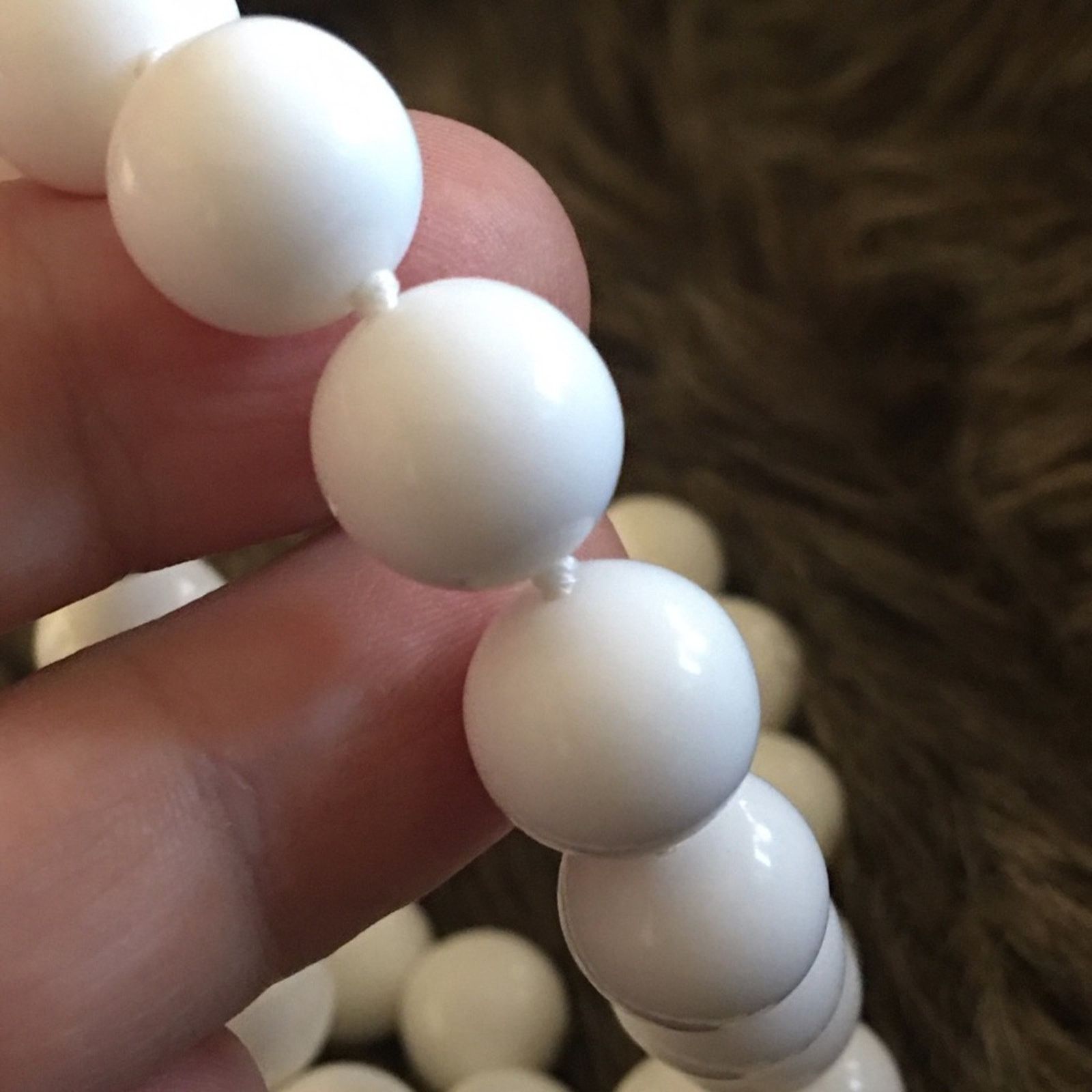 Vintage Vintage 70s knotted white glass bead necklace Size ONE SIZE - 7 Thumbnail