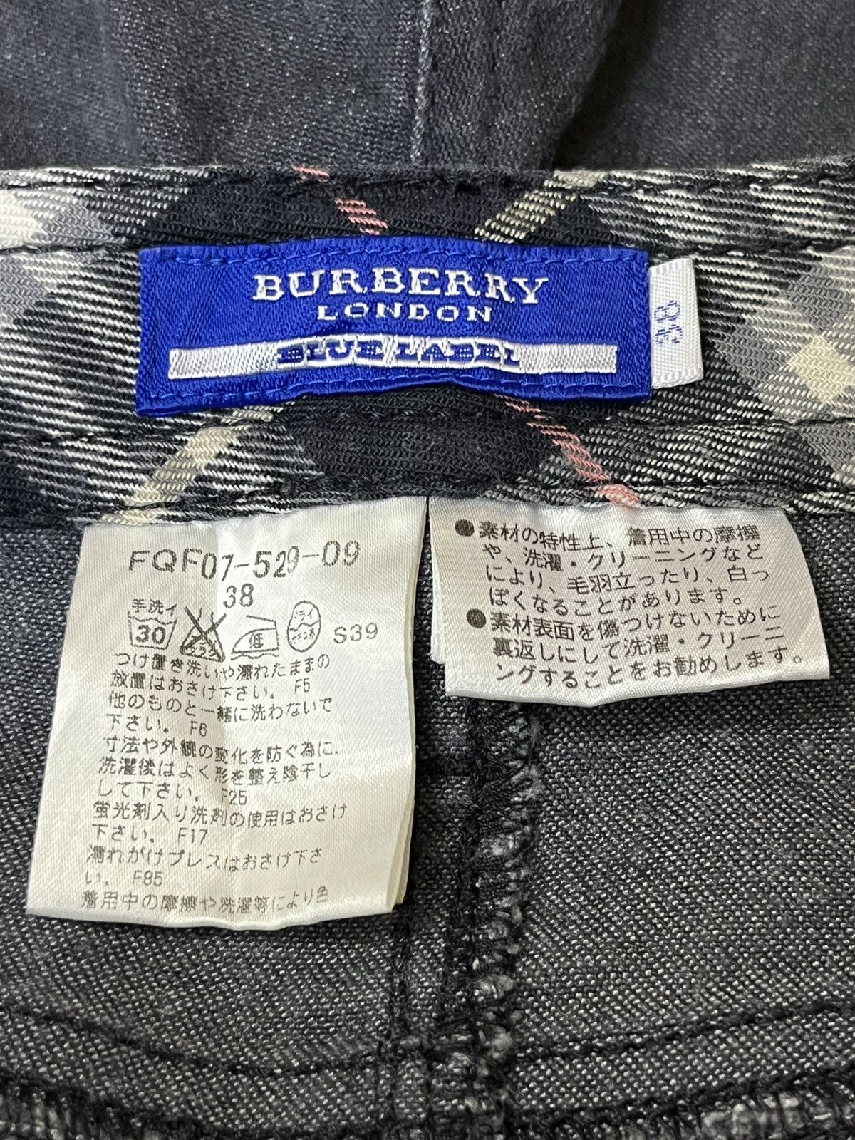 Burberry Iconic🔥BURBERRY BLUE LABEL ankle cropped jeans Size 30" / US 8 / IT 44 - 18 Thumbnail