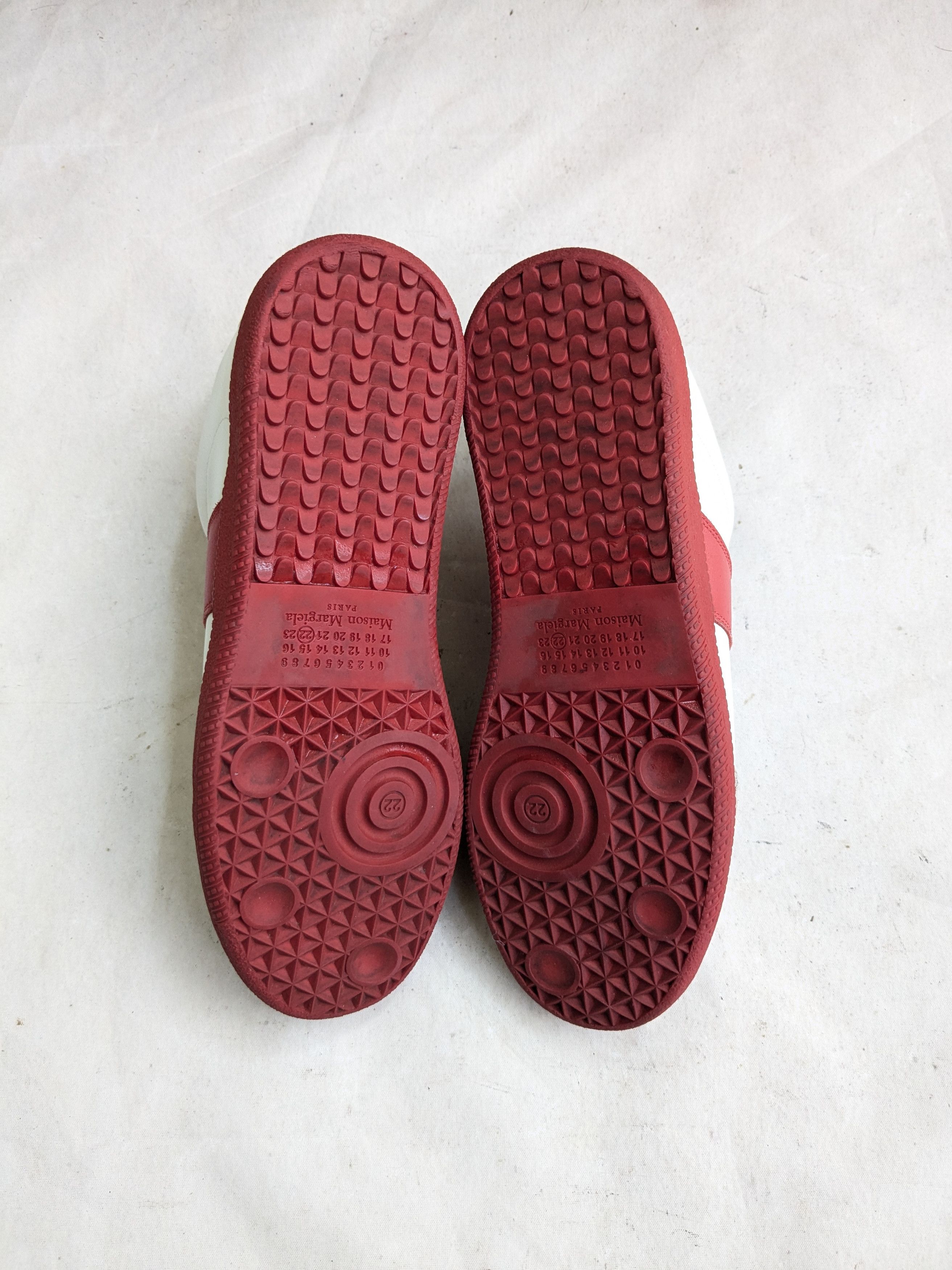 Maison Margiela Maison Margiela GAT Replica White Gray Red 8 41 Size US 8 / EU 41 - 16 Thumbnail