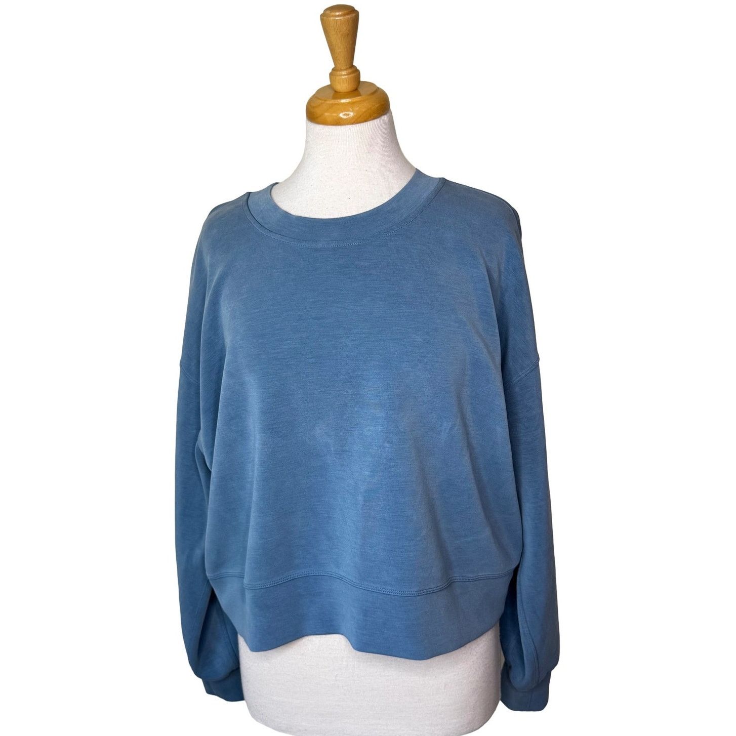 Lululemon Lululemon Perfectly Oversized Cropped Crew Wild Indigo Size M / US 6-8 / IT 42-44 - 2 Thumbnail