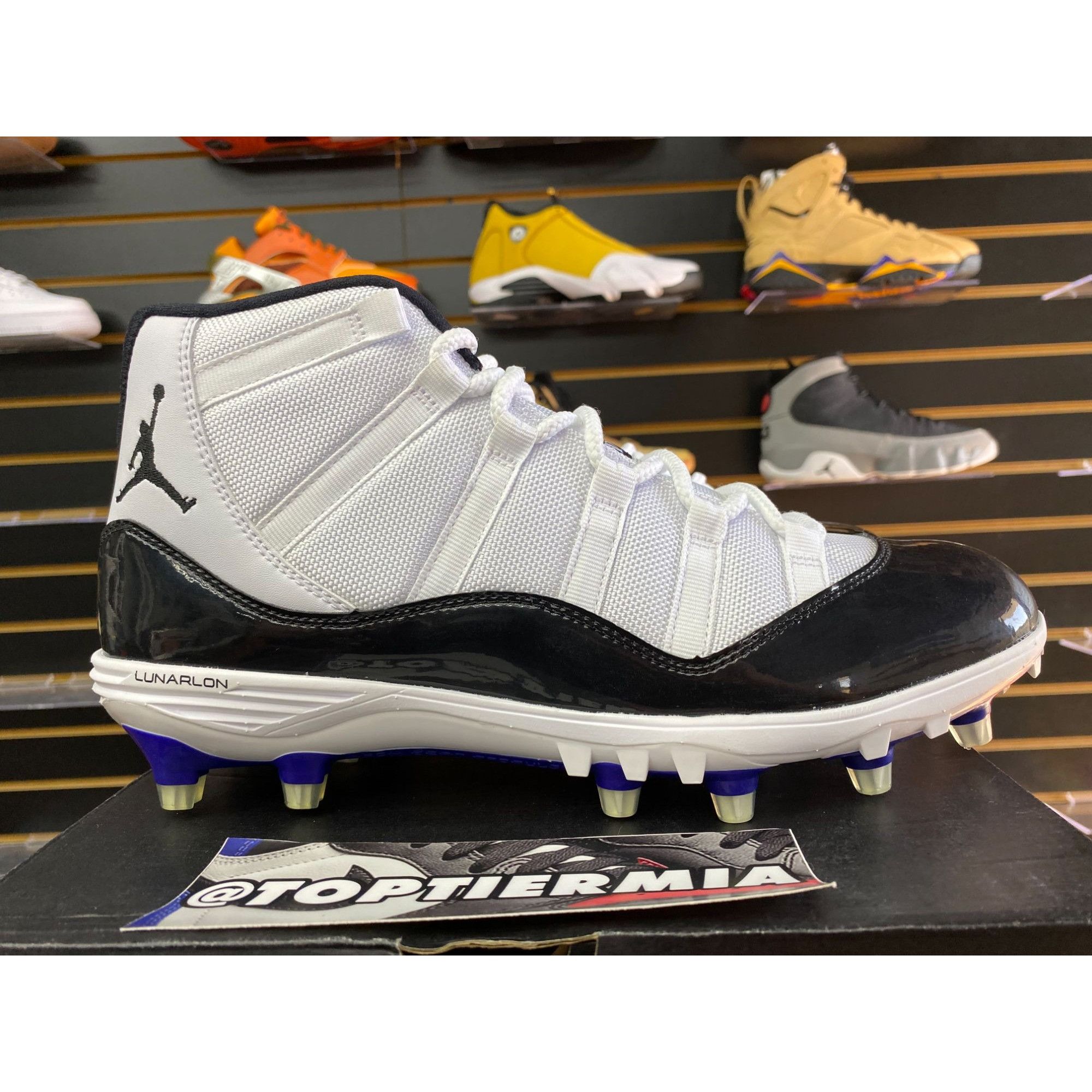 Jordan Brand air jordan 11 cleat concord 2018 sz 11 BRAND NEW Size US 11 / EU 44 - 5 Thumbnail