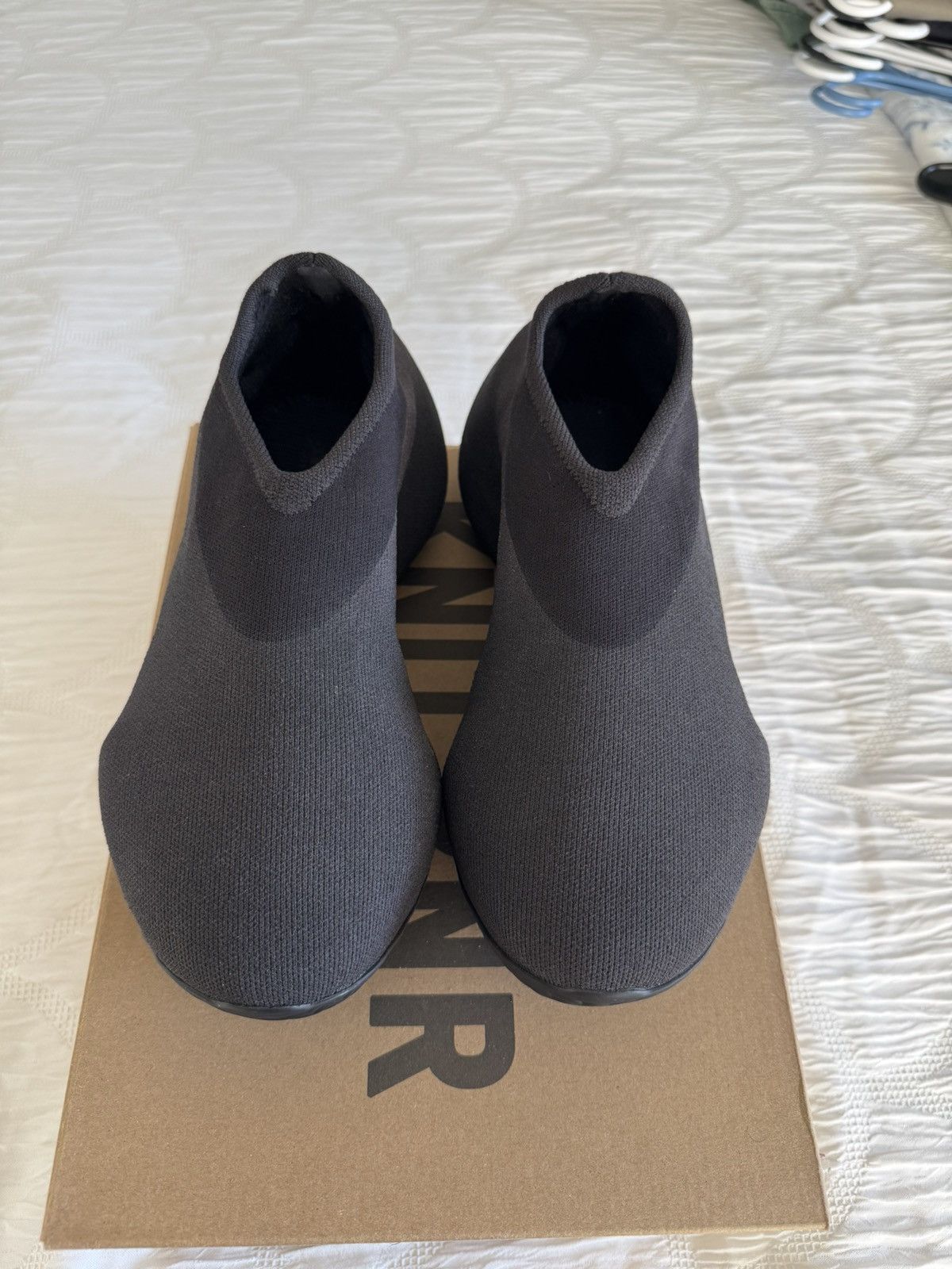 Adidas Yeezy Knit Runner Size US 8 / EU 41 - 1 Thumbnail