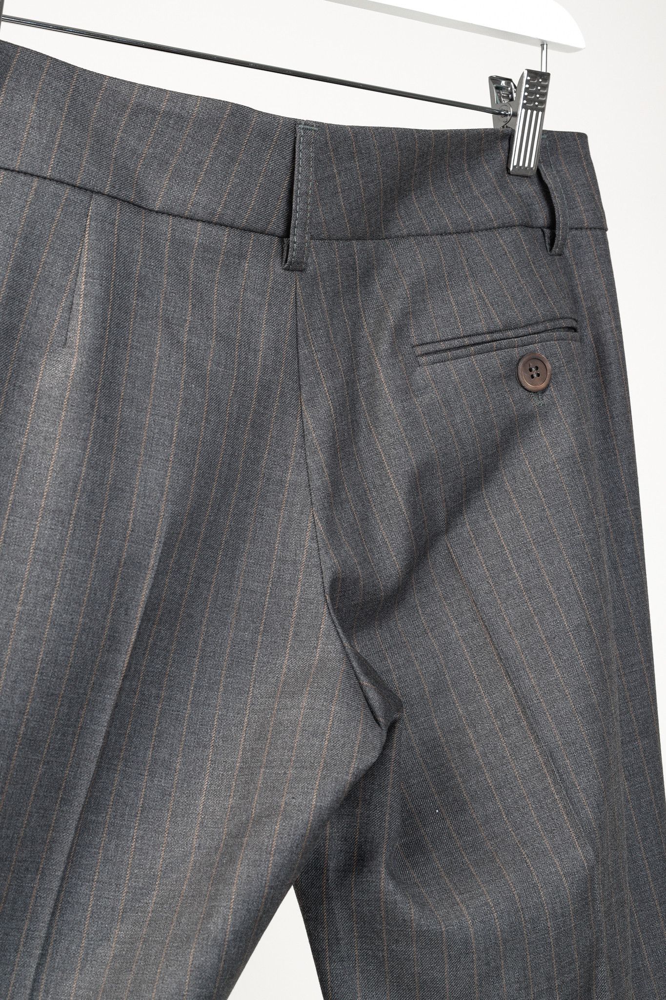 Brunello Cucinelli Brunello Cucinelli Pinstripe-Wool Straight-Leg Trousers Size 27" / US 4 / IT 40 - 7 Thumbnail
