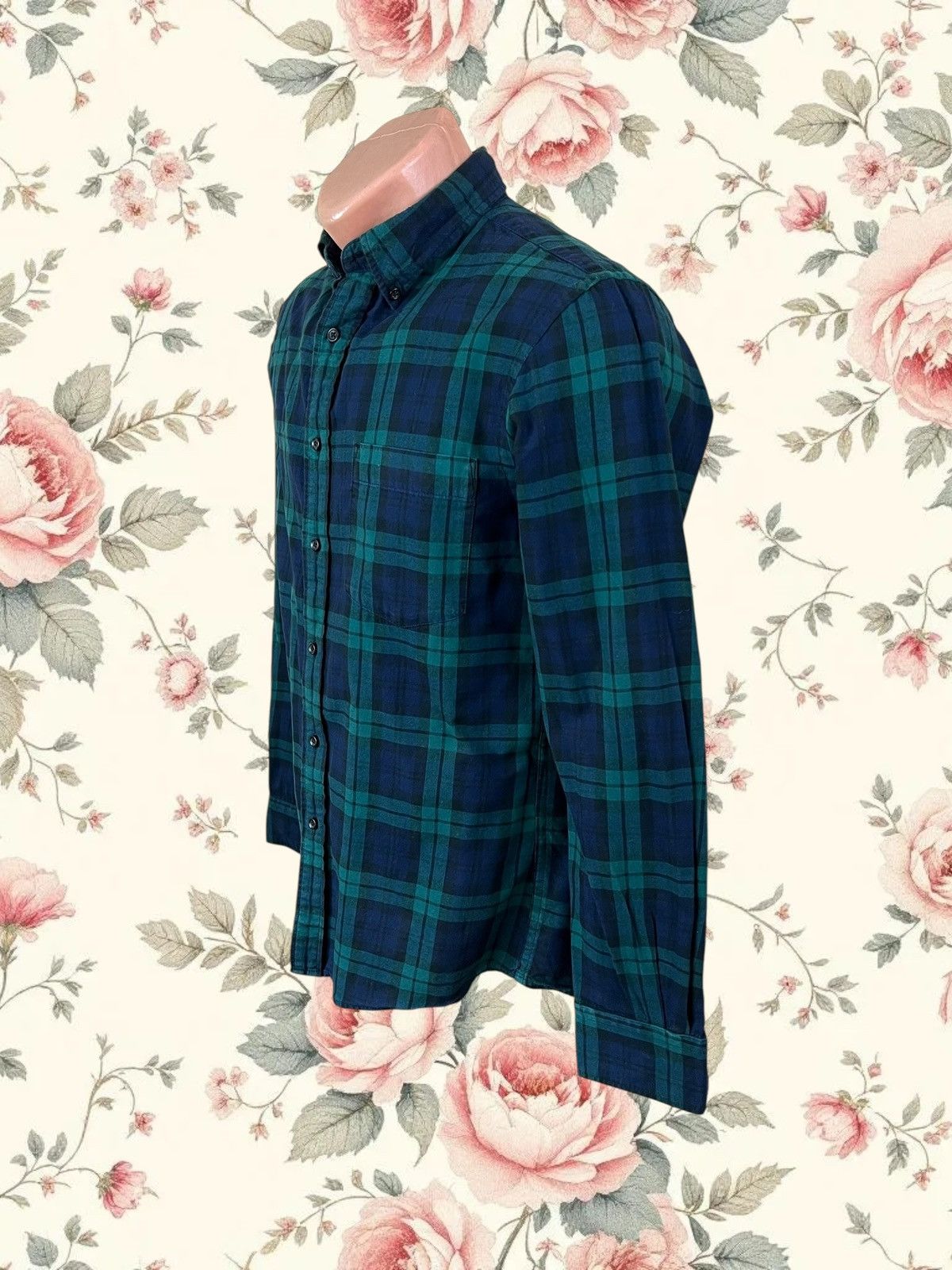 Uniqlo Uniqlo checked shirt size S Size US S / EU 44-46 / 1 - 4 Thumbnail