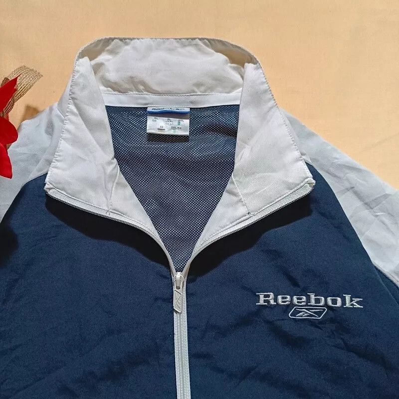 Reebok Vintage 00s Reebok Tracksuit Jacket Full Zip White Blue XL Size US XL / EU 56 / 4 - 7 Thumbnail