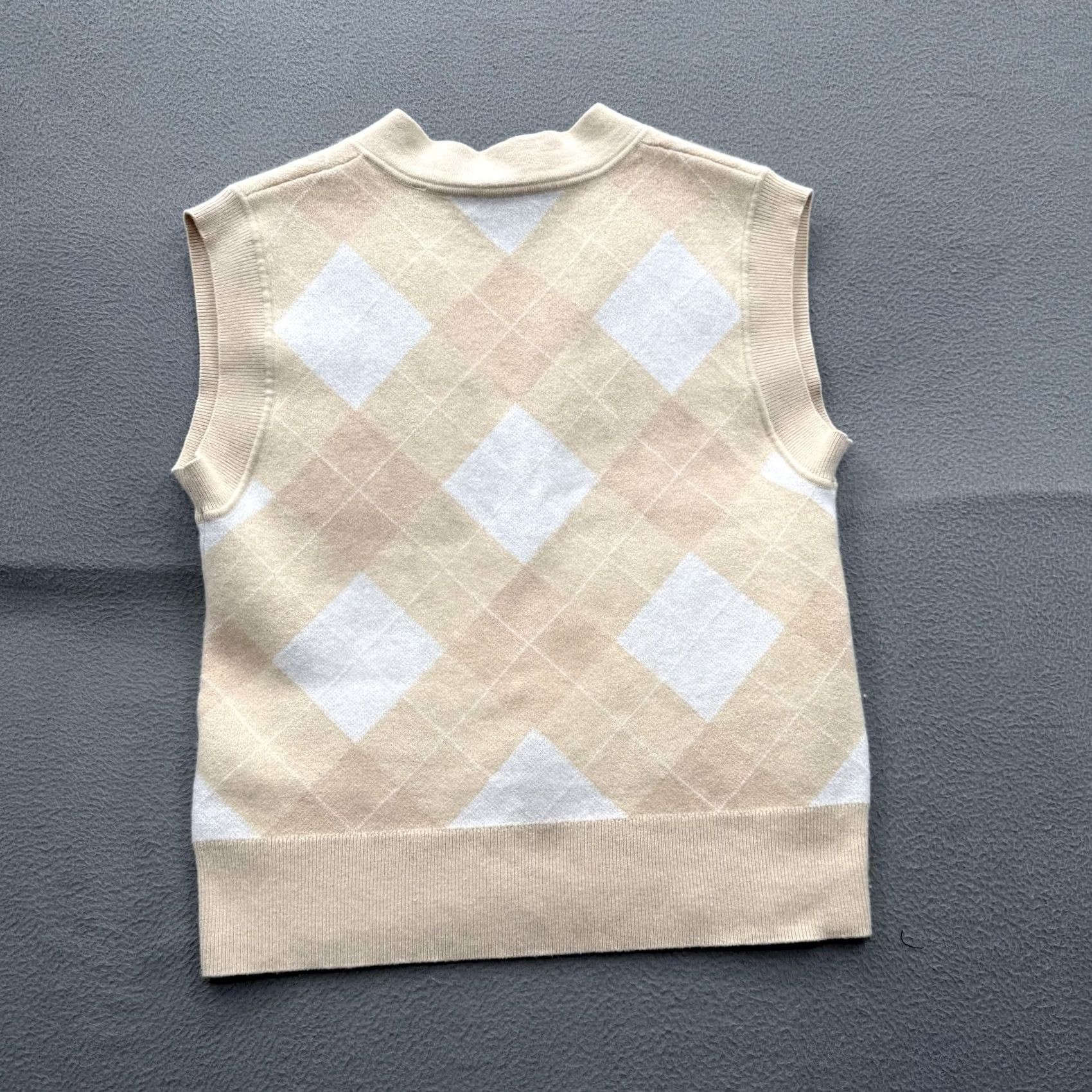 Sandro Sandro Vest Womens 1 Beige Argyle Knit V-Neck Preppy Cashmere Blend Sleeveless Wool Viscose Polyamide Tight-Knit Casual Size XS / US 0-2 / IT 36-38 - 2 Thumbnail