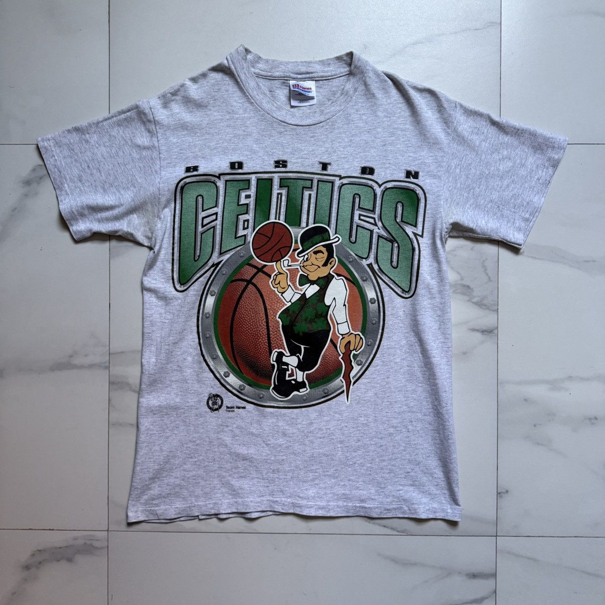 Vintage Vintage 90s Team Hanes Boston Celtics Tee Size US M / EU 48-50 / 2 - 2 Thumbnail