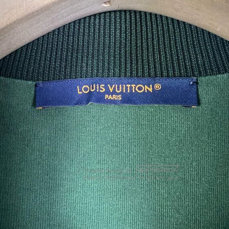 Louis Vuitton Louis Vuitton Graffiti camouflage logo baseball jacket Size US S / EU 44-46 / 1 - 4 Thumbnail