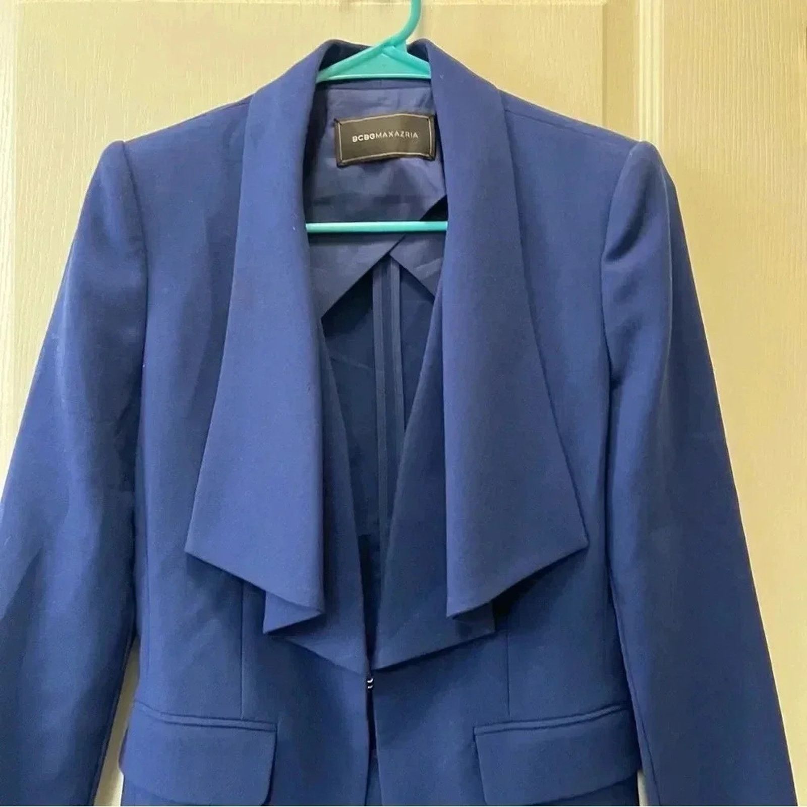Bcbgmaxazria BCBG MAXAZRIA Blue Depth Drape Lapel Blazer Jacket Size XS Size XS / US 0-2 / IT 36-38 - 4 Thumbnail