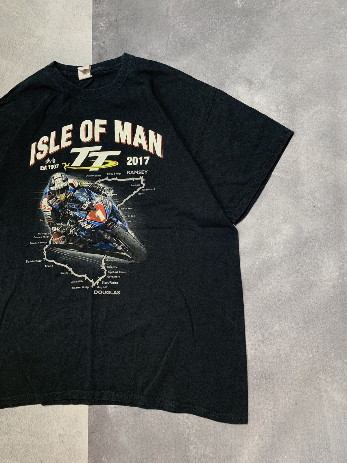 Vintage Vintage TT Isle Of Man tee big logo streetwear sizeXL Size US XL / EU 56 / 4 - 3 Thumbnail
