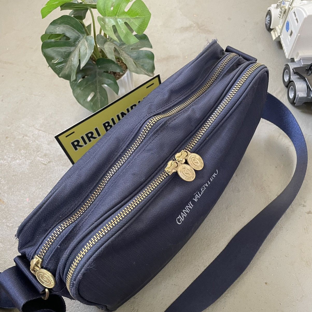 Japanese Brand GIANNI VALENTINO MARUEM JAPAN 🇯🇵 CROSSBODY BAG Size ONE SIZE - 7 Thumbnail