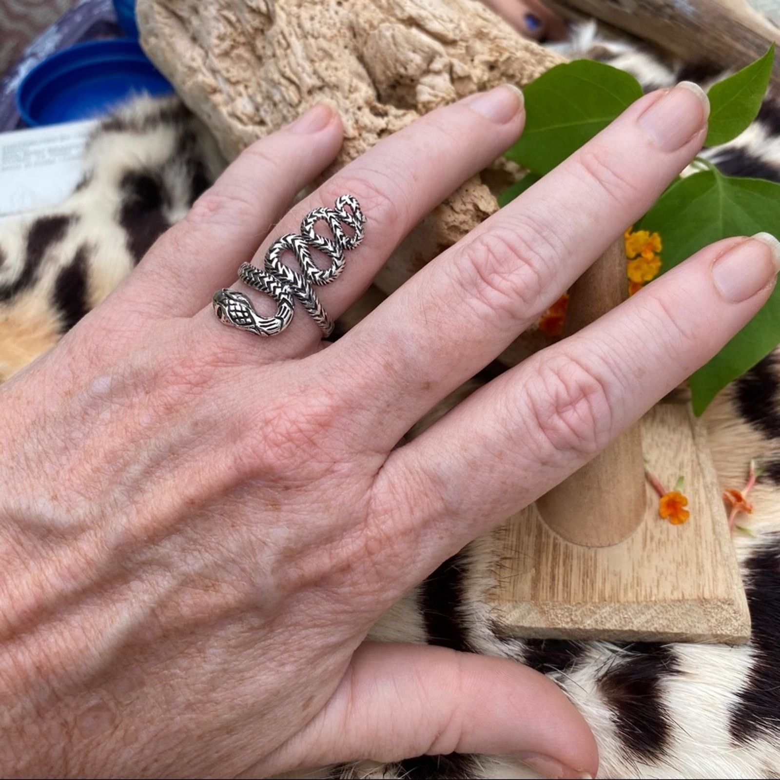 The Unbranded Brand Sterling Silver Snake Cobra Ring With Black Onyx Eyes Size ONE SIZE - 5 Thumbnail