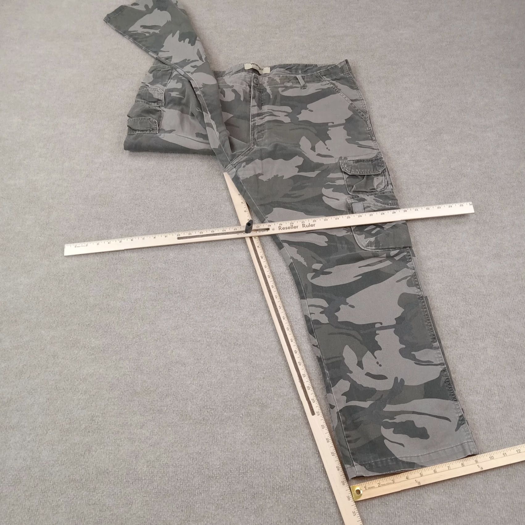Wrangler Wrangler Mens Cargo Pants 40x32 Extra Large Gray Camo Workwear Size US 40 / EU 56 - 2 Thumbnail