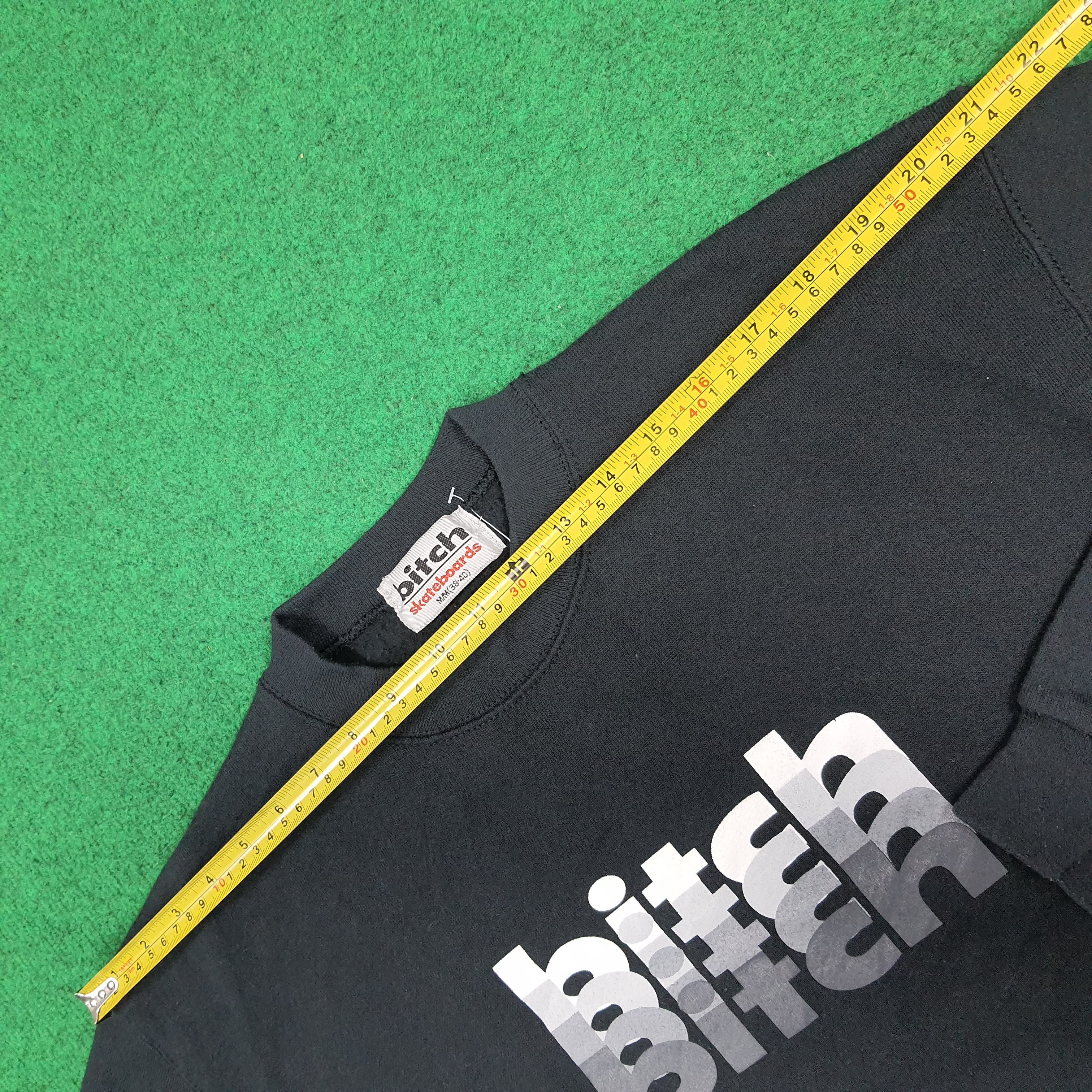 Vintage Vintage Bitch Skateboards Streetwear Sweatshirt C298N5 Size US S / EU 44-46 / 1 - 8 Thumbnail