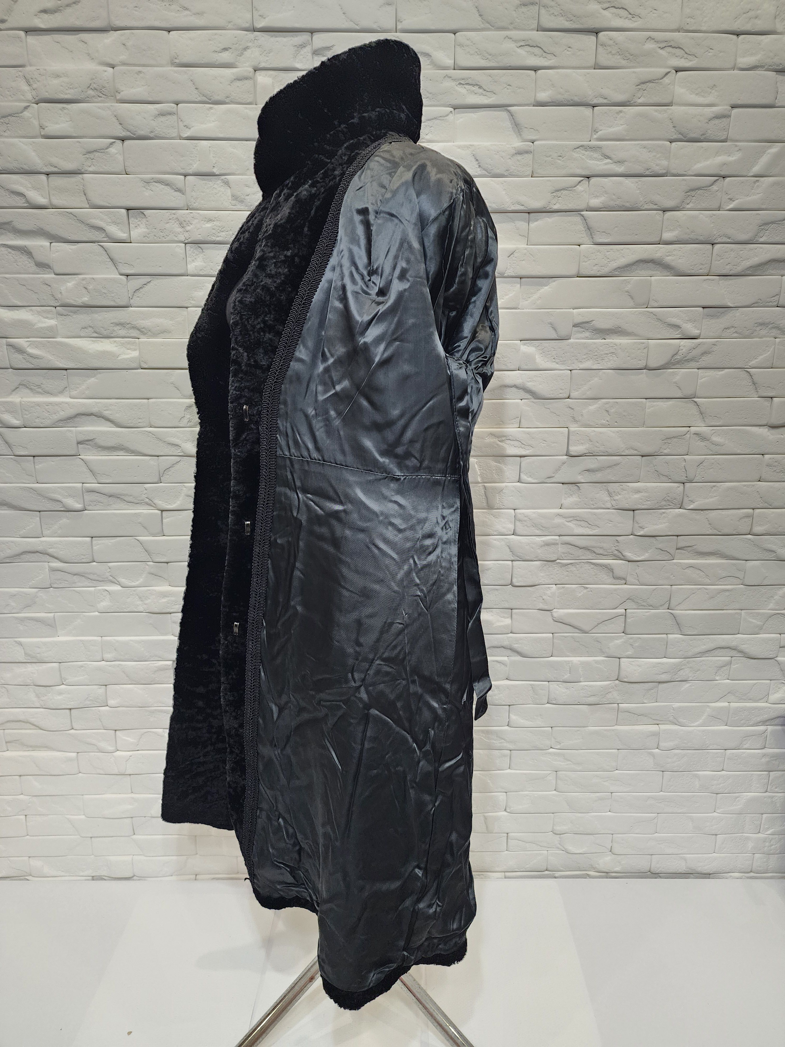 Other Black warm women's sheepskin coat. Size L / US 10 / IT 46 - 10 Thumbnail
