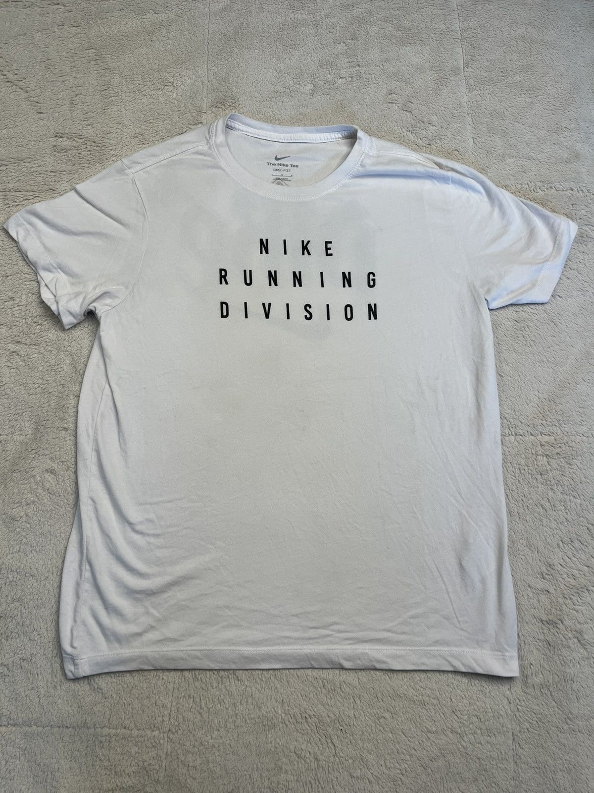 Nike Nike Running Division White Graphic Logo Tee T Shirt Vintage Size US L / EU 52-54 / 3 - 1 Thumbnail