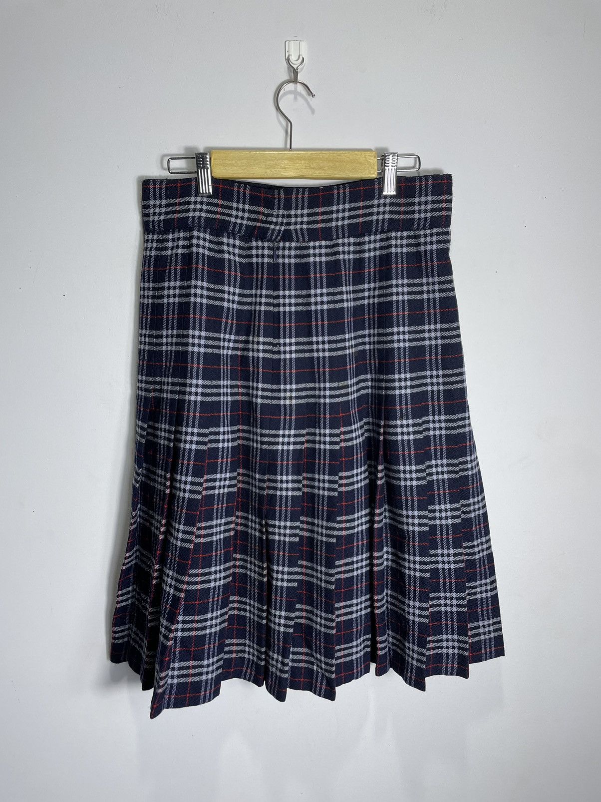 Burberry 🛒BINDING OFFER🛒Vintage Burberrys Mini Skirt wool 27-29 Size 27" / US 4 / IT 40 - 2 Thumbnail