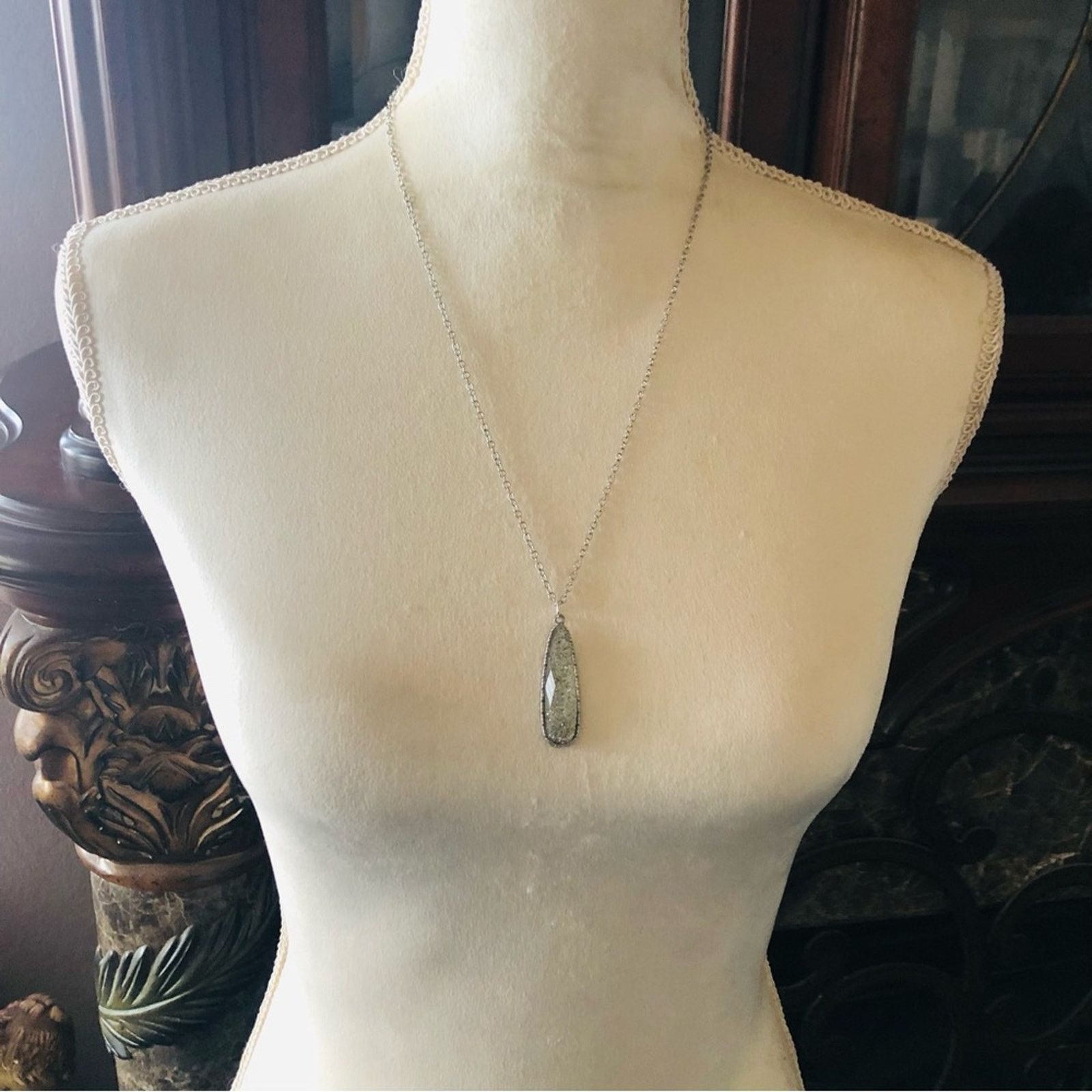 Jewelry Elegant long raindrop silver sparkle faceted gem on chain Size ONE SIZE - 5 Thumbnail