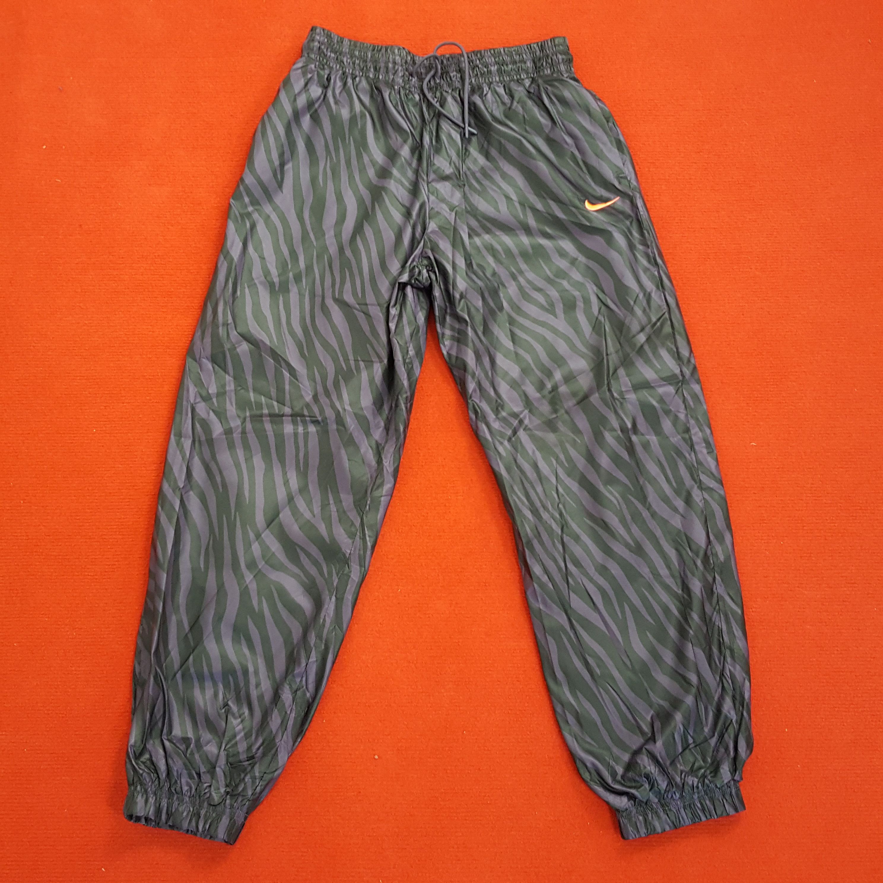 Nike × Vintage Nike Small Logo Design Sportswear Pants Size US 28 / EU 44 - 4 Thumbnail