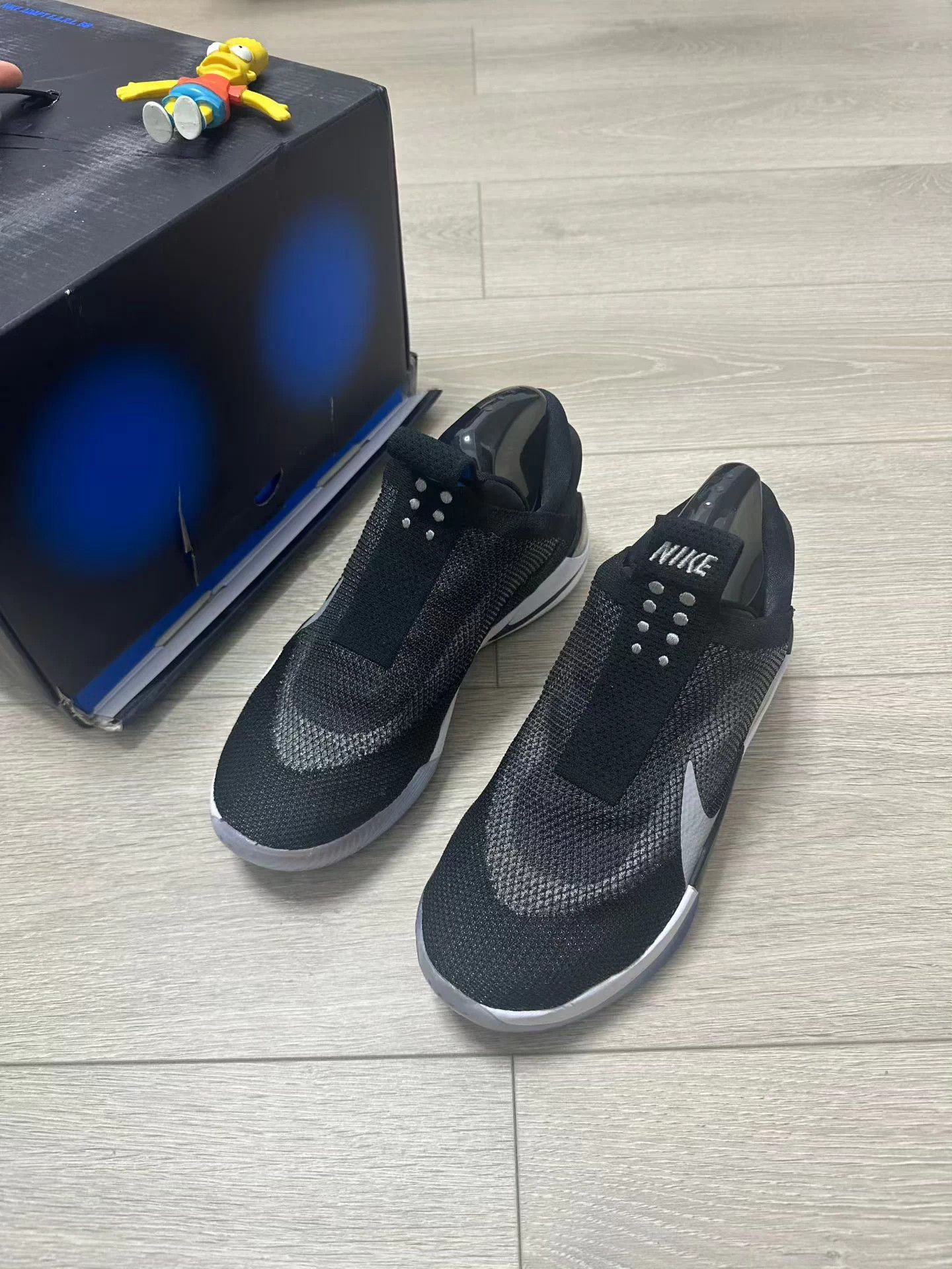 Nike adapt bb black white 41 worn original box with charging pad Size US 8 / EU 41 - 1 Thumbnail