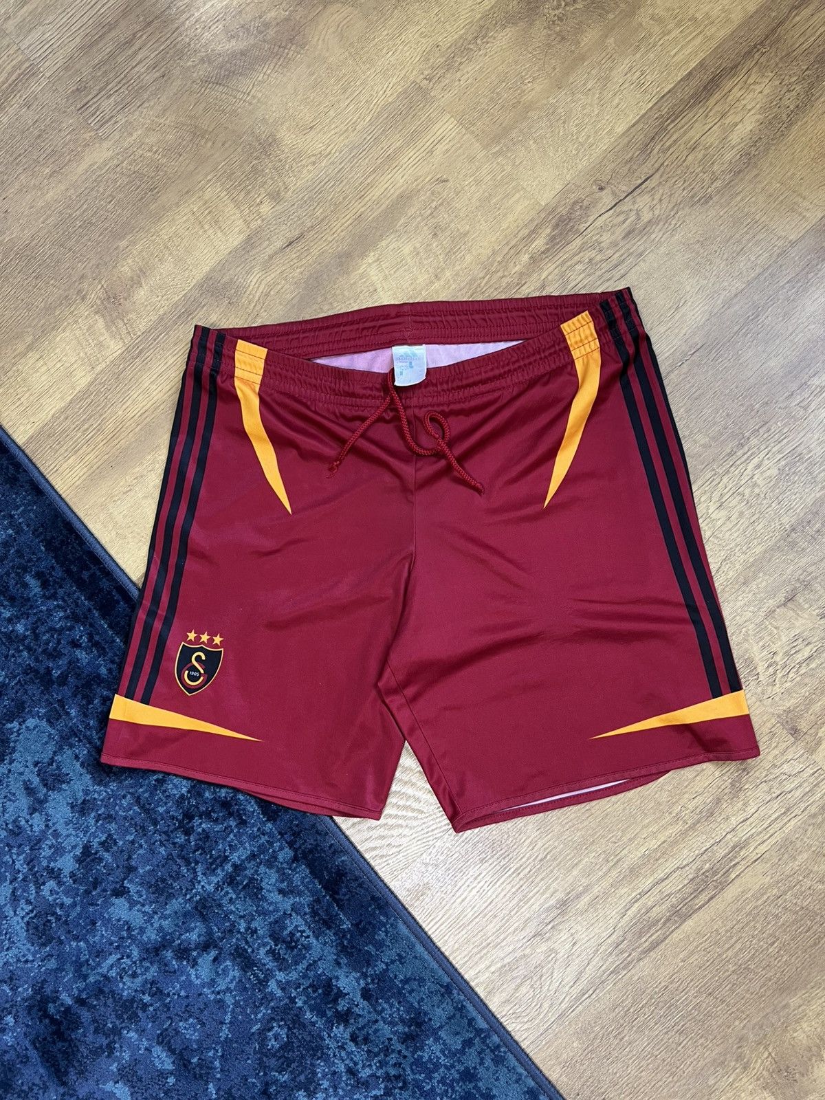 Vintage Adidas galatasaray vintage shorts . Size US 32 / EU 48 - 1 Thumbnail