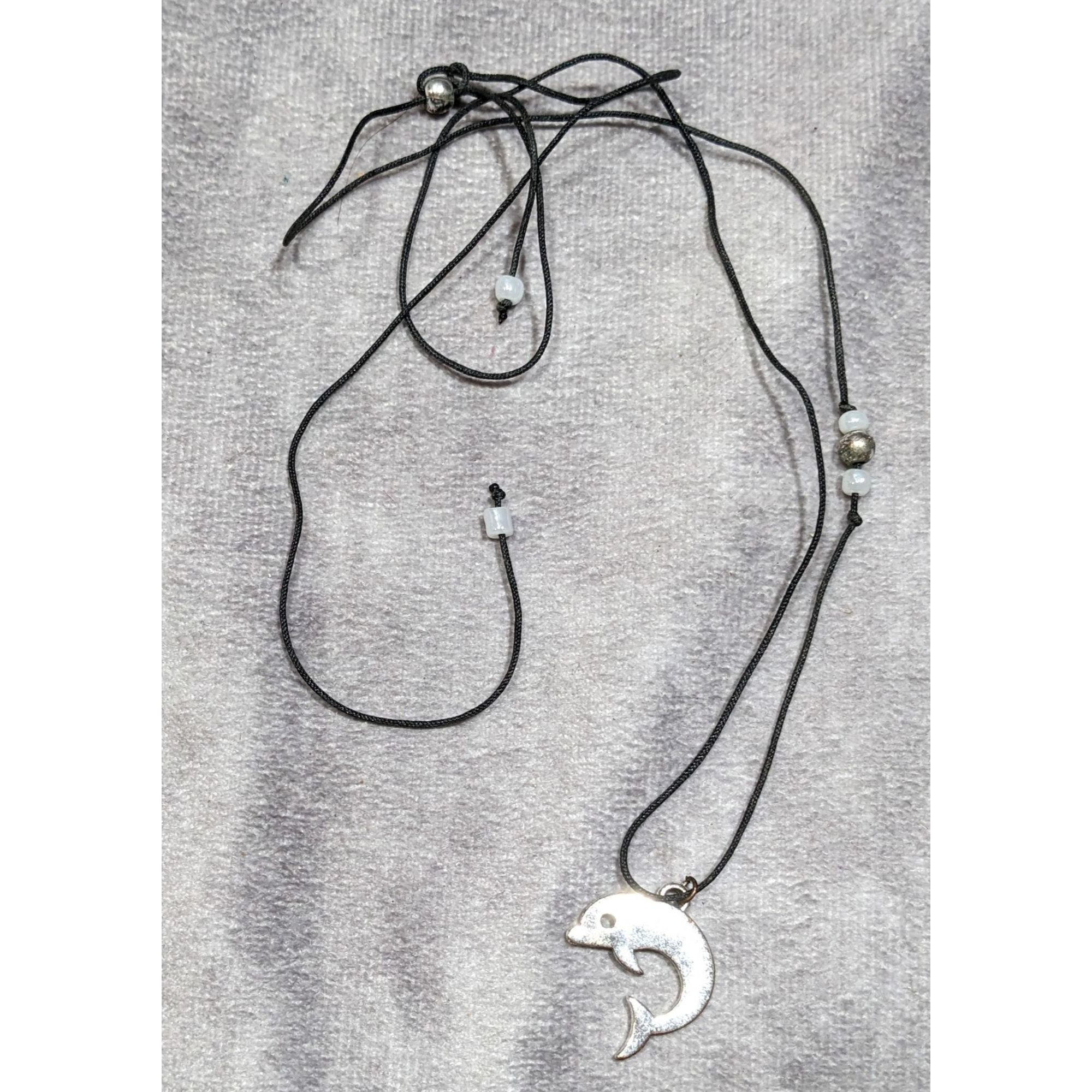 Other Simple Beachy Dolphin Pendant Necklace With Beaded Accents Size ONE SIZE - 4 Thumbnail