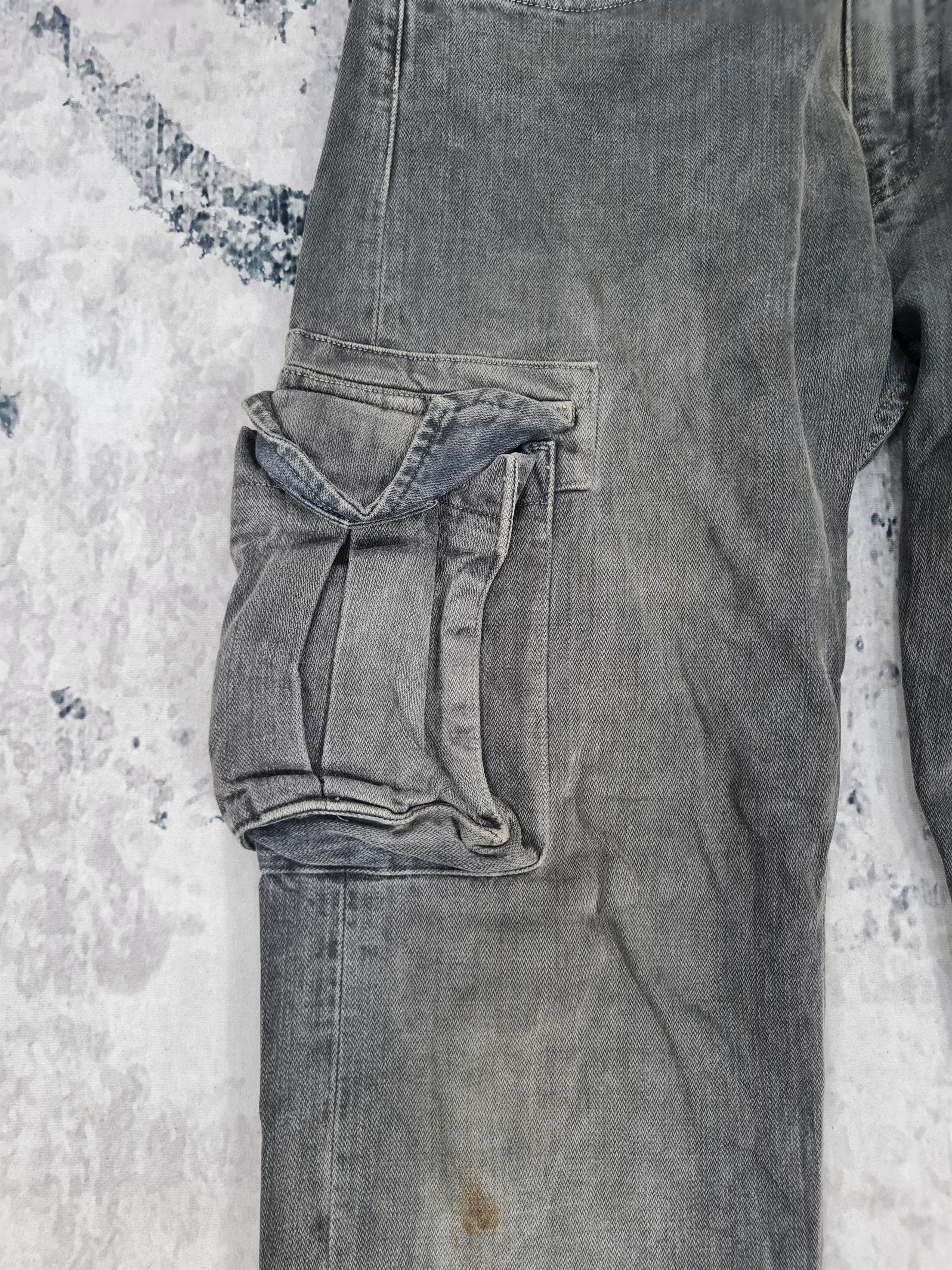 Levi's Vintage Clothing LEVIS 505-03 Cargo Tactical Black Jeans L0374 Size 32X30 Size US 32 / EU 48 - 5 Thumbnail