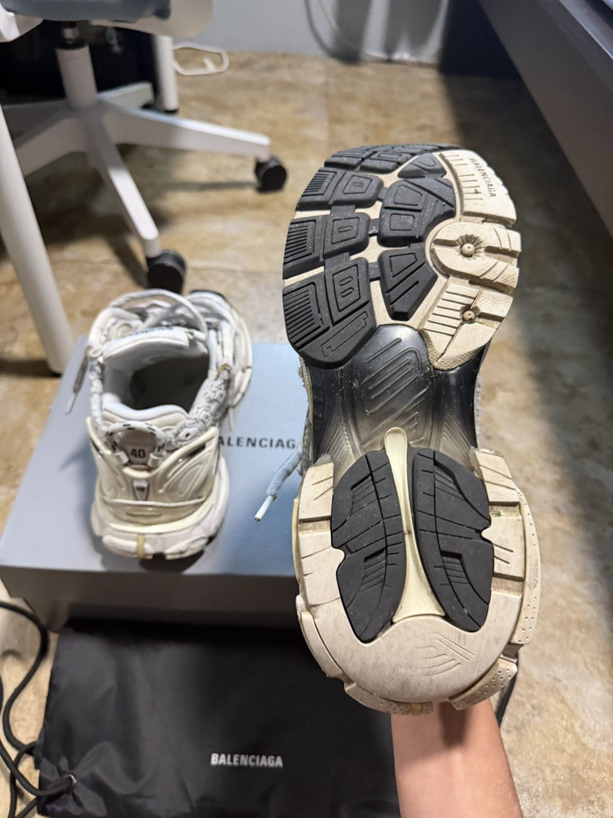 Balenciaga Balenciaga Runner V2 Gradient Size US 7 / EU 40 - 7 Thumbnail