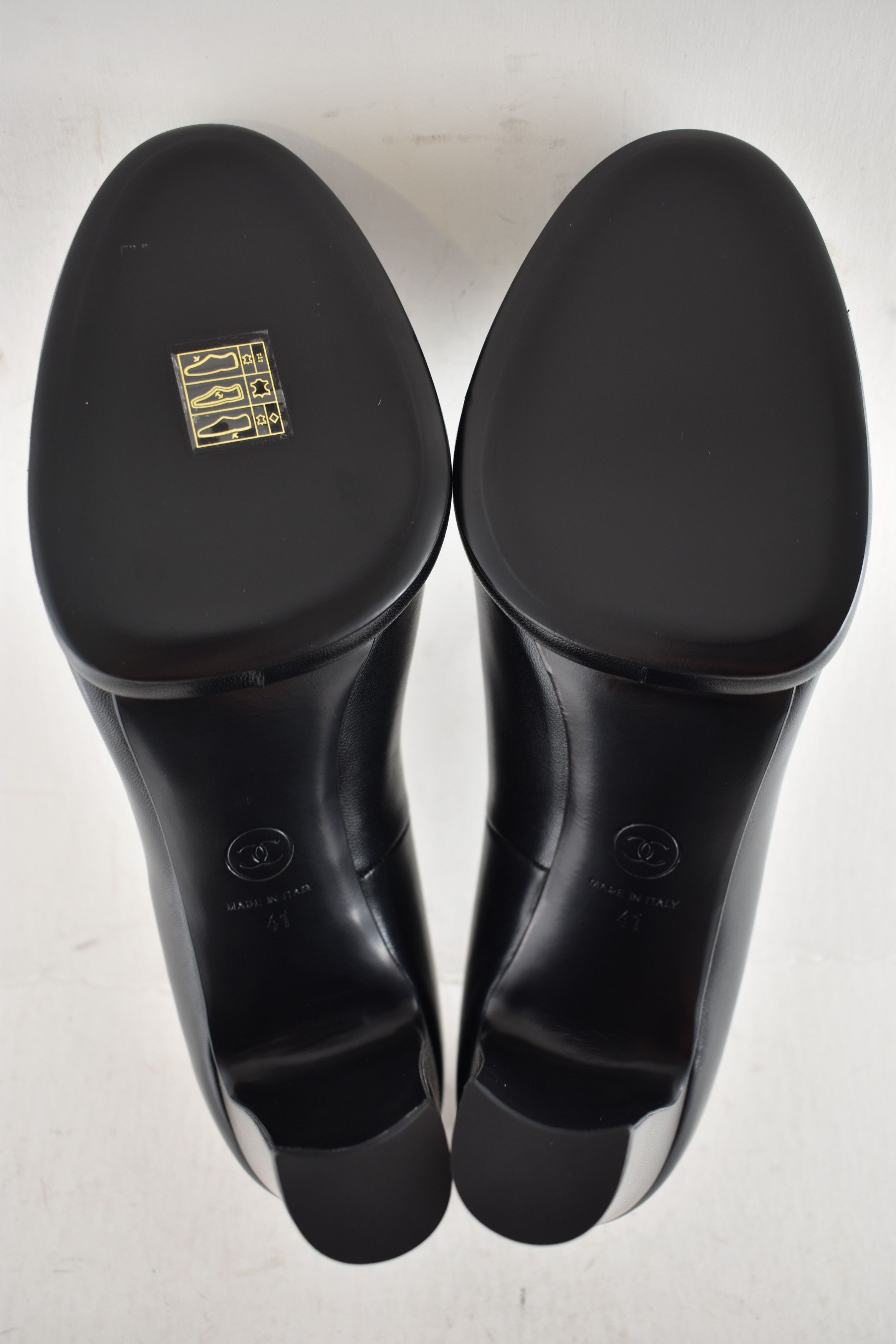 Chanel Chanel 24B CC Logo Ankle Strap Block Heel Platform Pumps 41 Size US 11 / IT 41 - 16 Thumbnail