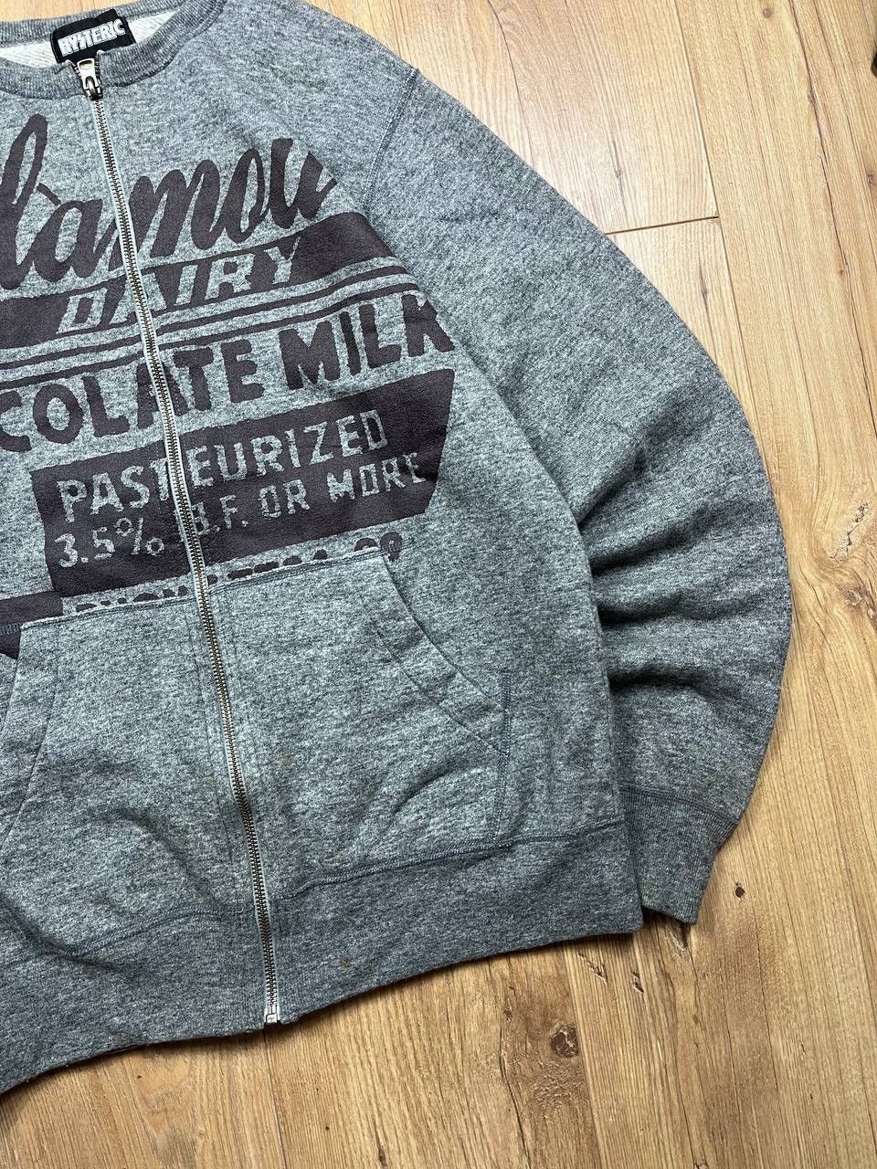 Hysteric Glamour HYSTERIC GLAMOUR DAIRY CHOCOLATE MILK Y2K ZIP SWEATSHIRT Size US M / EU 48-50 / 2 - 3 Thumbnail