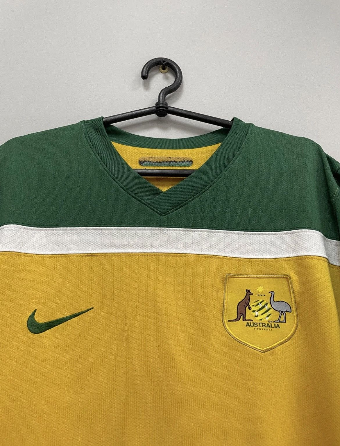 Nike Australia 2010/2012 Home Football Shirt Soccer Jersey Nike Size US XXL / EU 58 / 5 - 9 Thumbnail