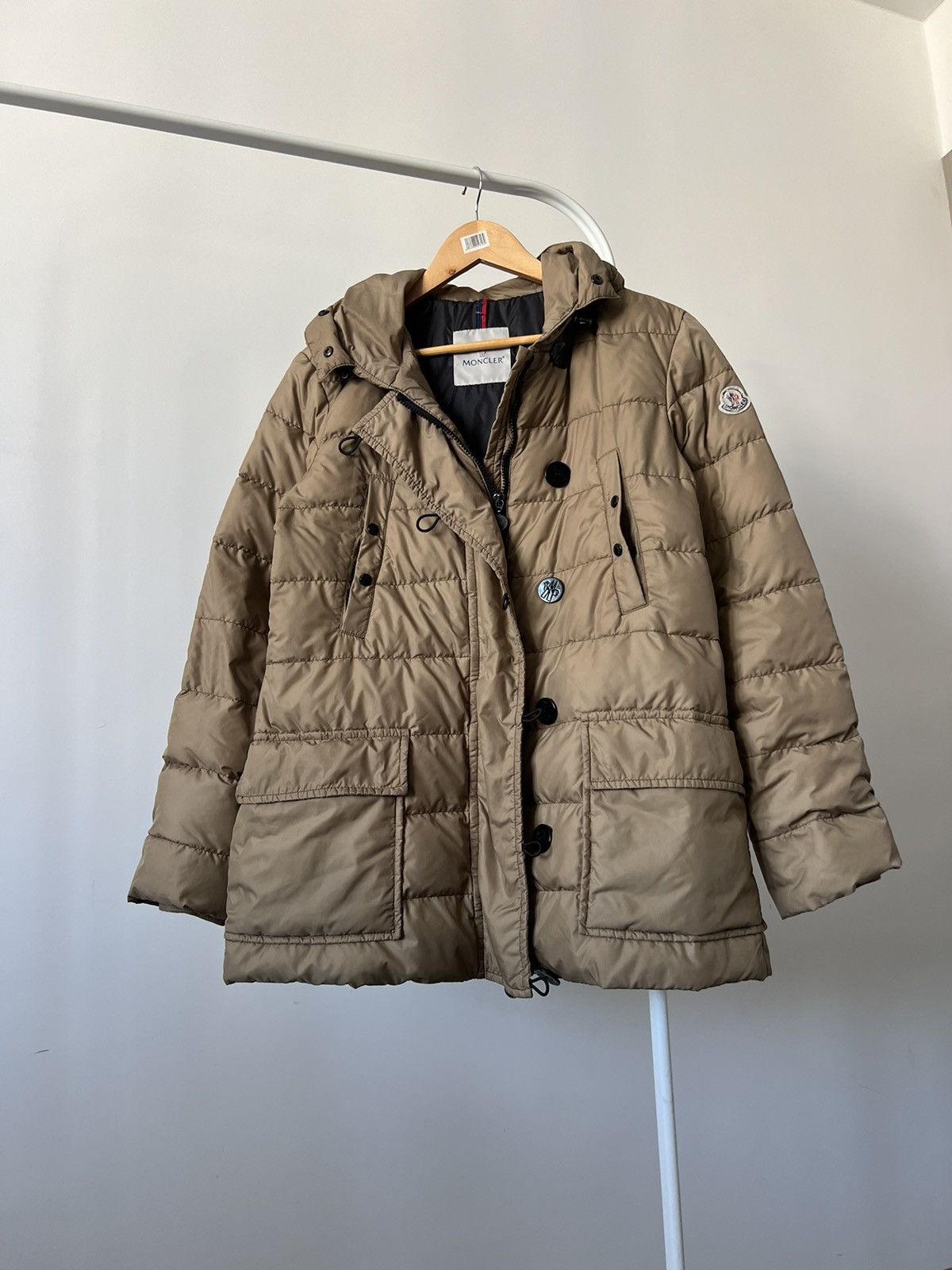 Moncler Moncler Puffer Down Jacket Beige Size 3 Large Size L / US 10 / IT 46 - 1 Thumbnail
