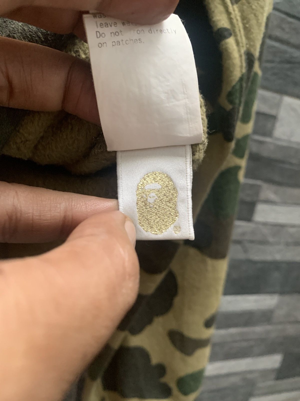 Bape Vintage BAPE 1st Camo Button Hoodie Size US L / EU 52-54 / 3 - 8 Thumbnail