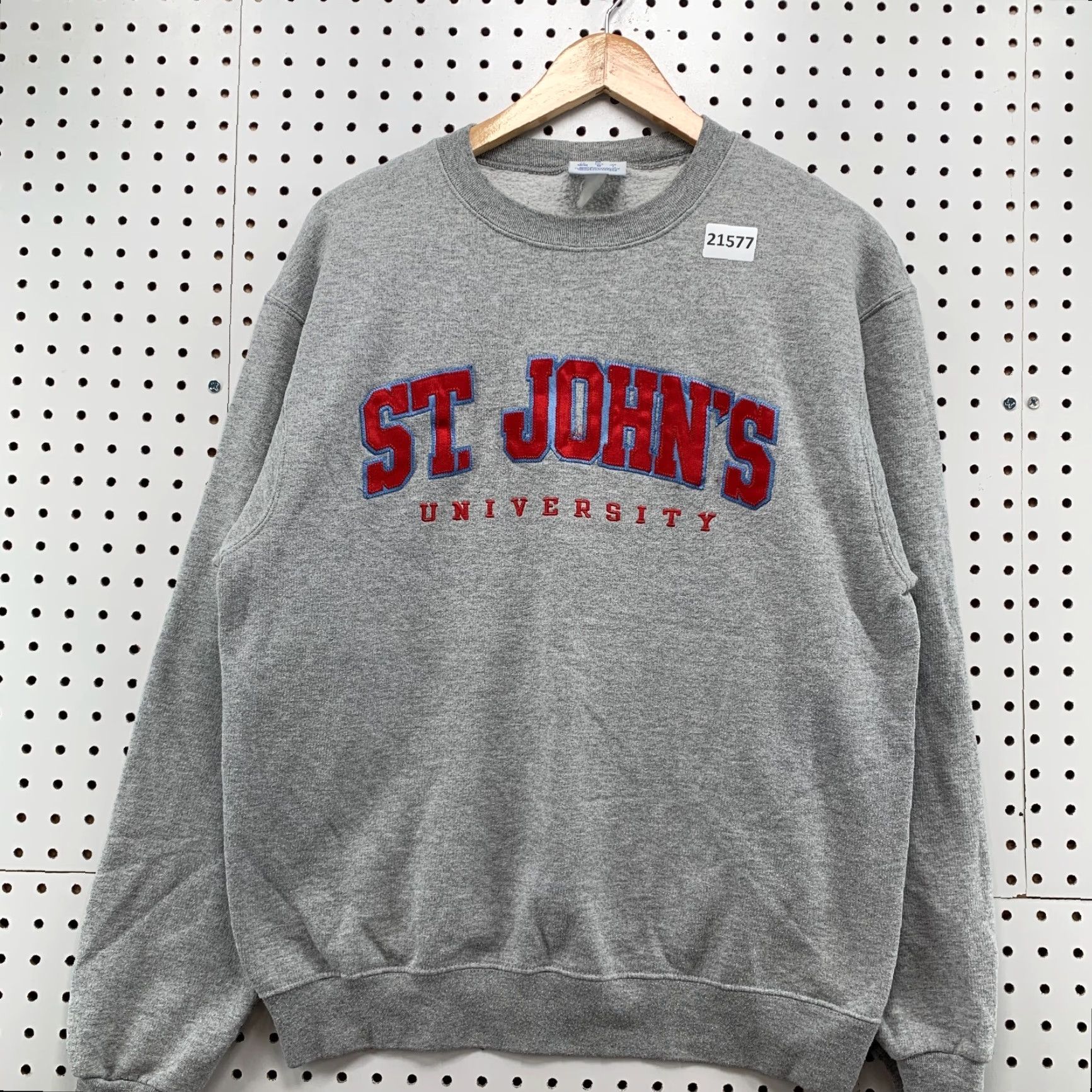 Champion VINTAGE St John University Sweatshirt Mens Medium Gray Champion Crewneck Fleece Embroidered University Mens Size US M / EU 48-50 / 2 - 7 Thumbnail