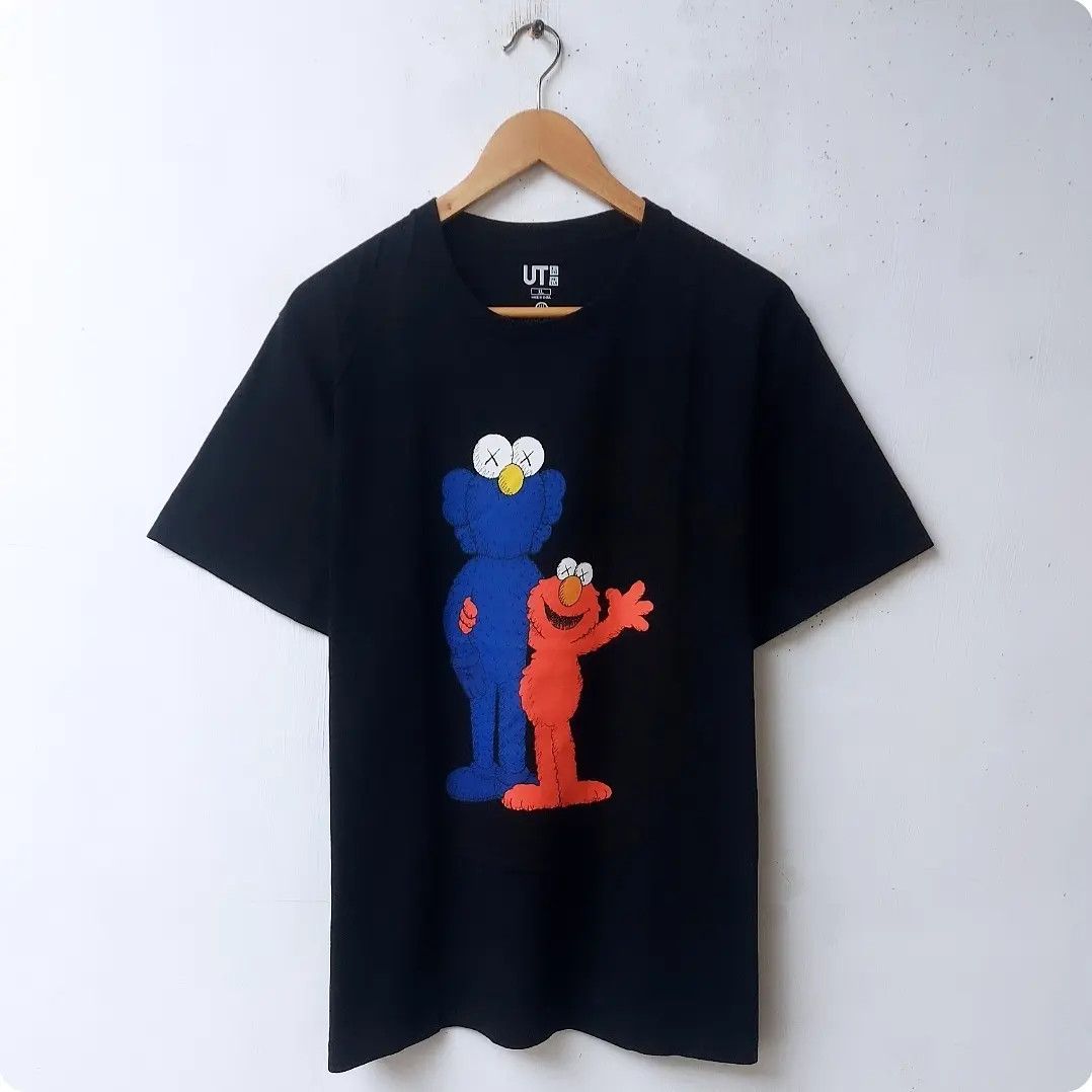 UNIQLO X Kaws X Sesame Street Black Tshirt